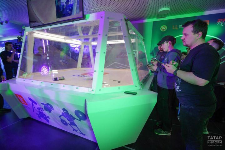 Открытый турнир по битве роботов на Kazan Digital Week 2025