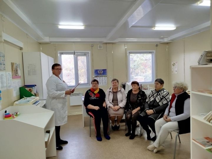 В Сахаровском ФАПе рассказали о важности диспансеризации