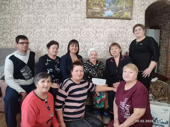 С 95-летием поздравили труженицу тыла Пелагею Егоровну Синаеву