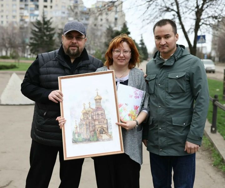 Алексеевцы передали УАЗ и стройматериалы в Лисичанск