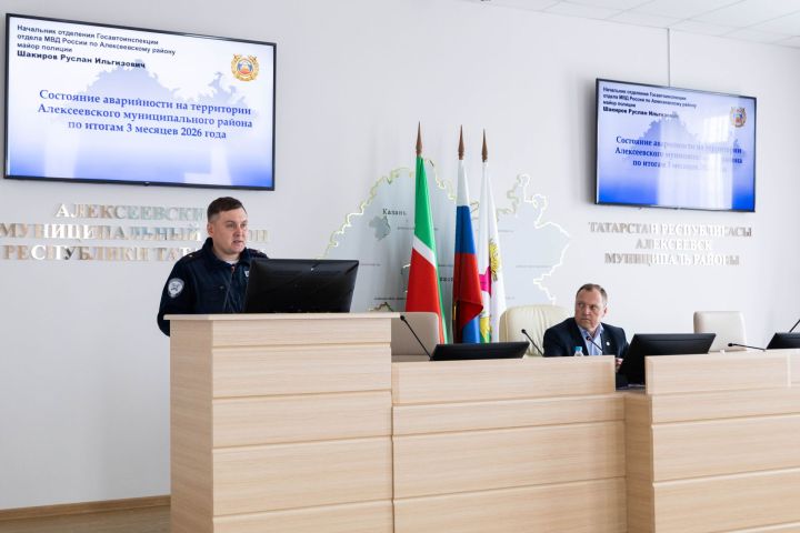 На дорогах Алексеевского района усиливают контроль за перегоном сельхозтехники