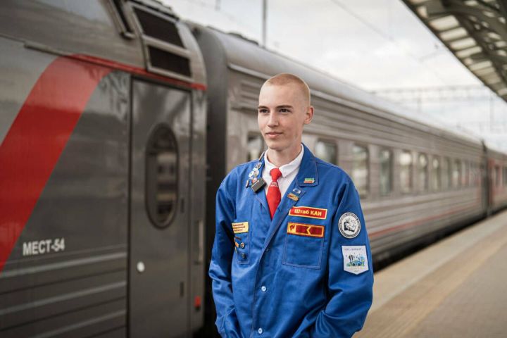 Куда устроились школьники в первую трудовую четверть