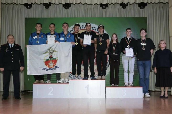 Студенты Татарстана состязались в знании ПДД и фигурном вождении