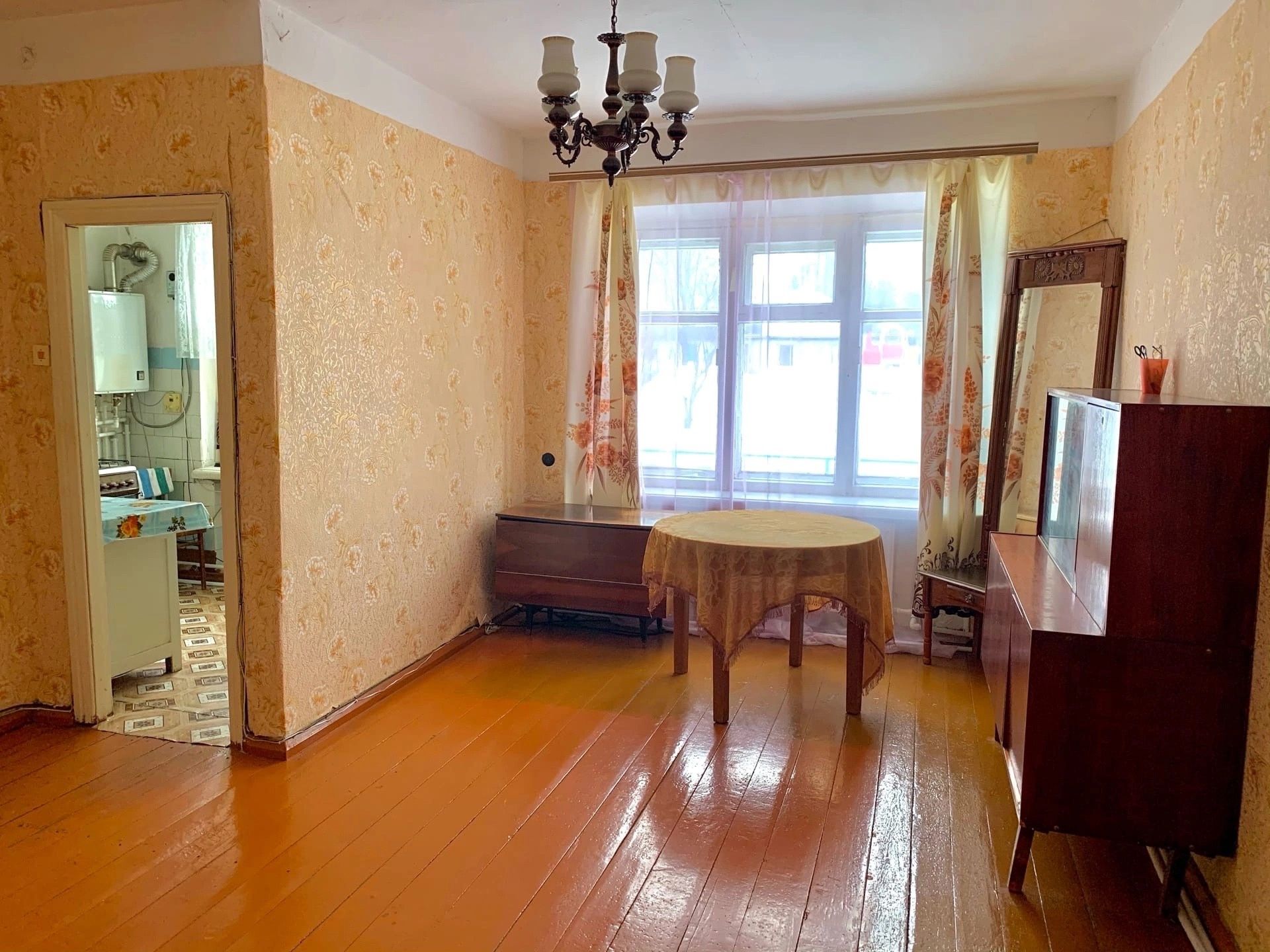 Продаётся просторная двухкомнатная квартира в пгт Алексеевское, Гагарина, 18.