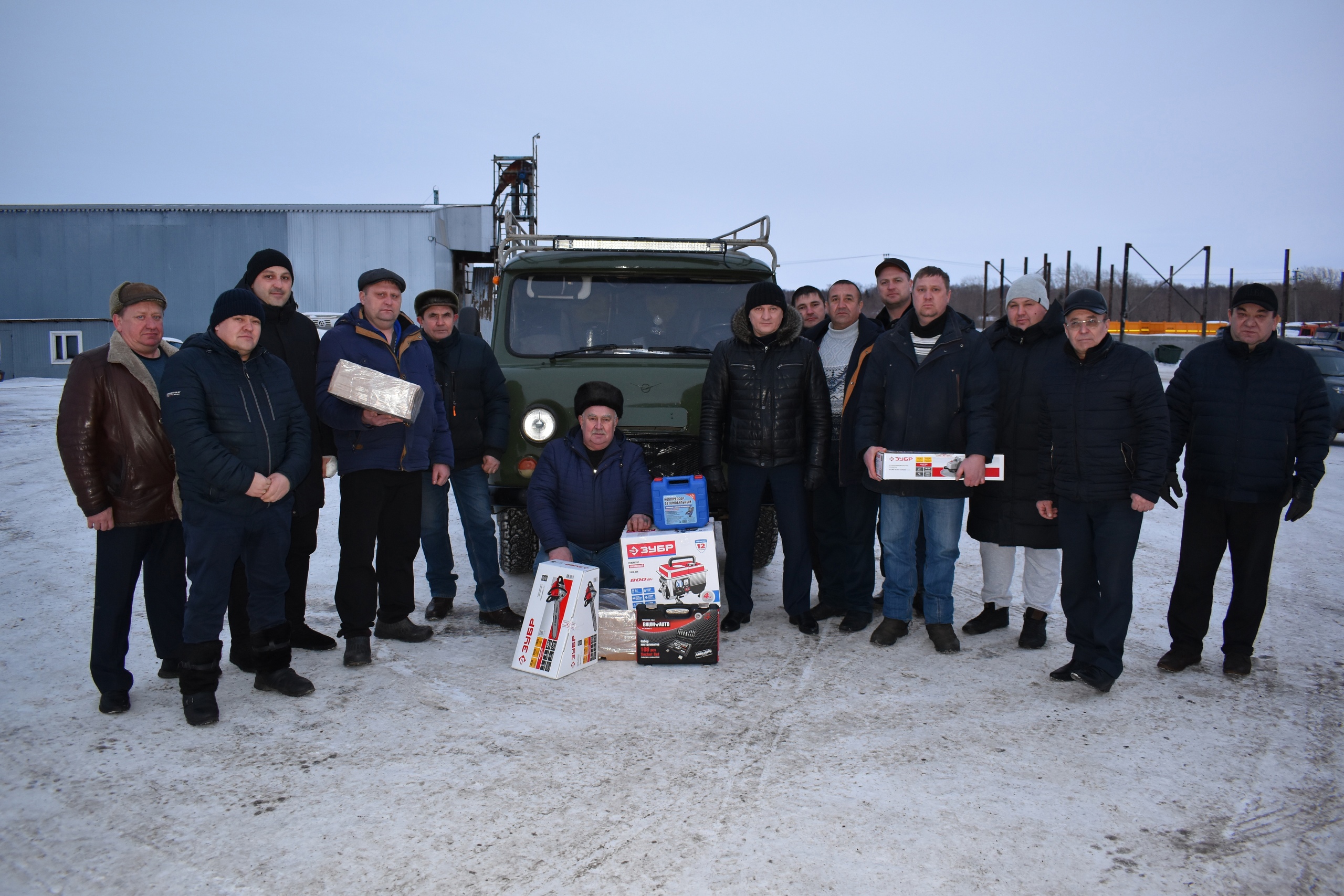 Фермеры Алексеевского района и жители Больших Тиган приобрели автомобили  для мобилизованных