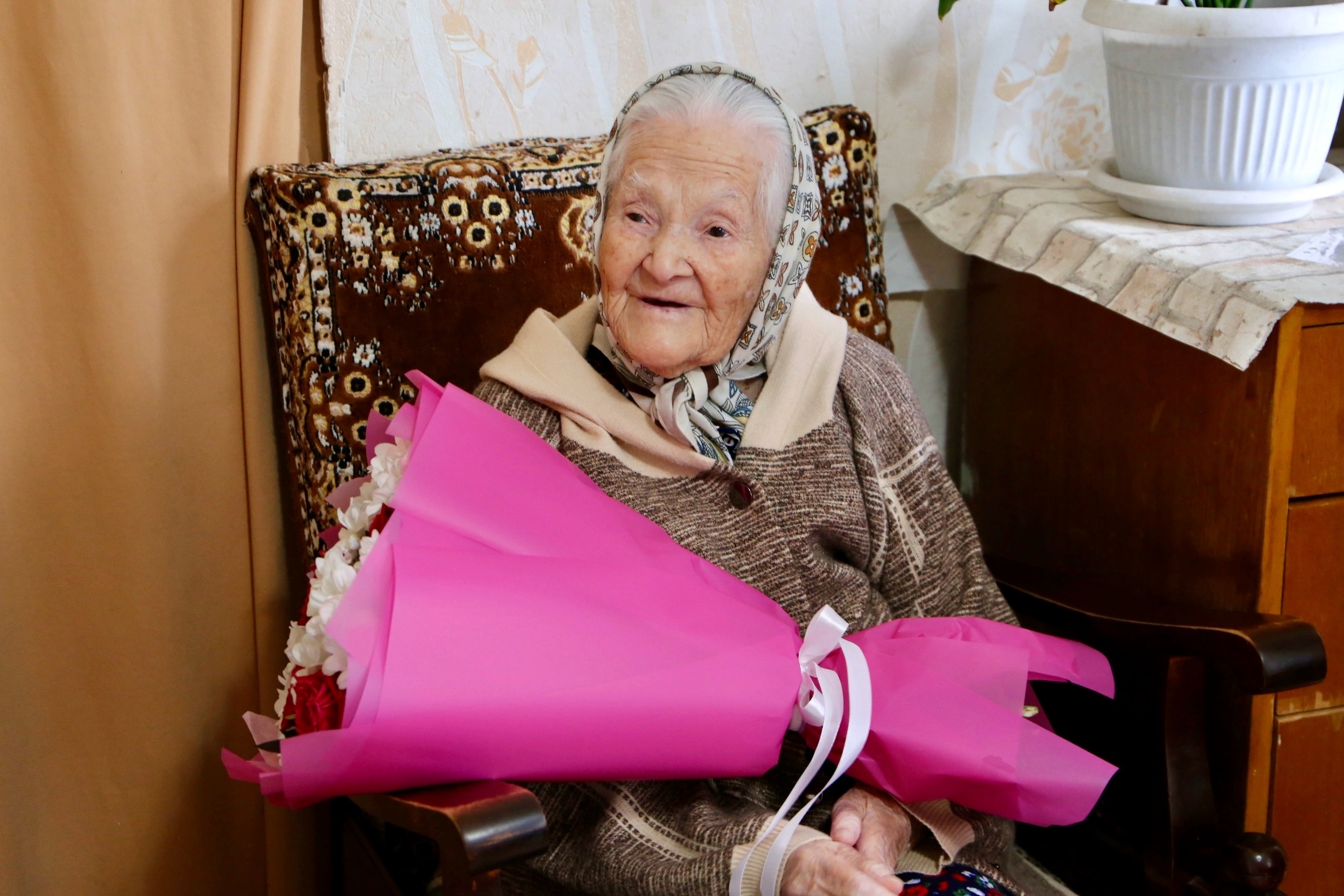 Пелагея Фёдоровна Ильина из деревни Гоголиха — 103 года.