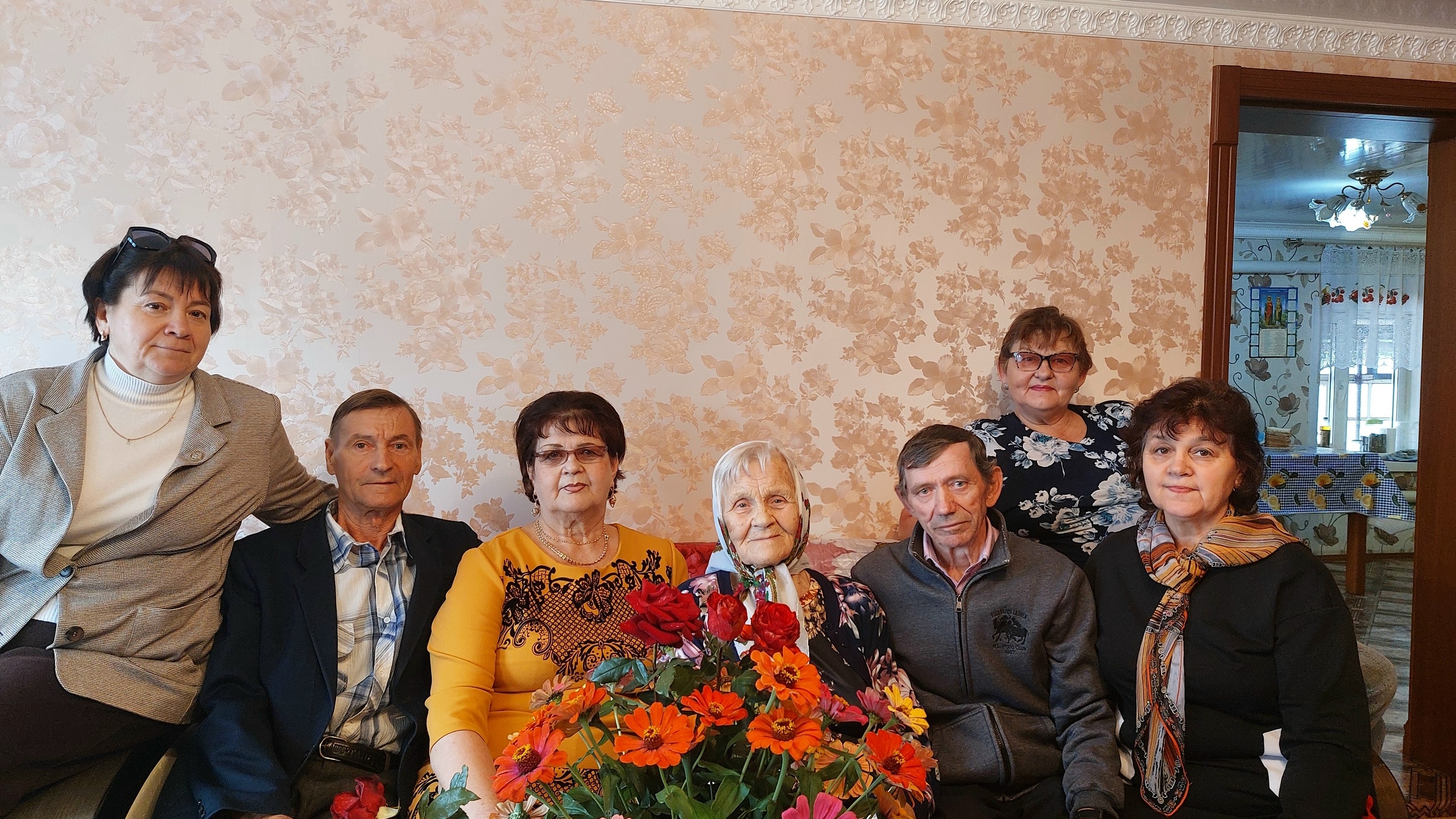 Надежда Алексеевна Русакова из села Мокрые Курнали — 90-летний юбилей.
