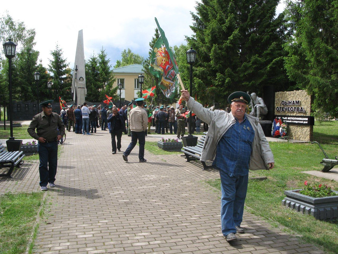 В день столетия пограничной службы в Алексеевском открыли памятник пограничникам