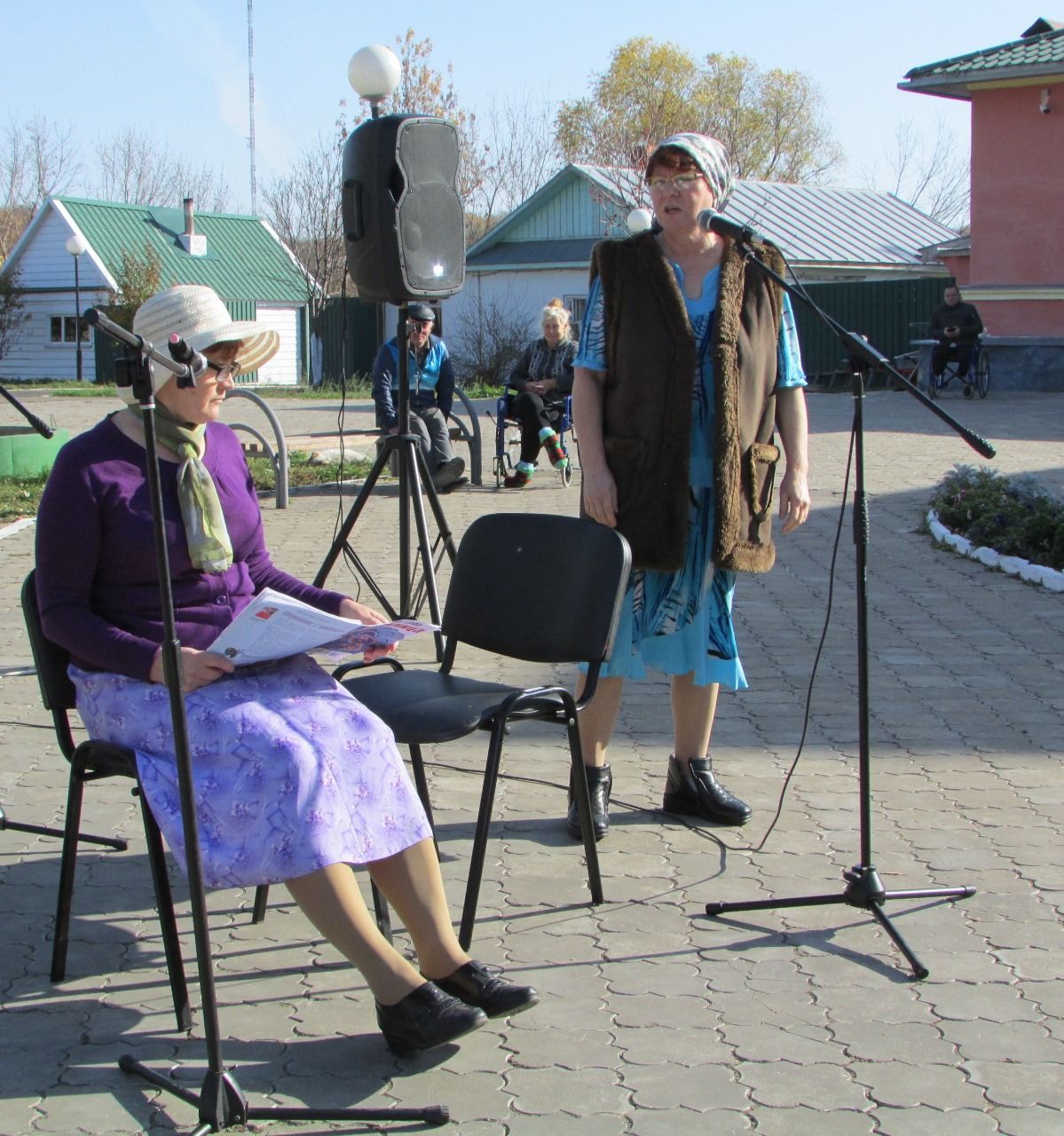 Билярские артисты навестили пожилых из Большеполянского дома-интерната