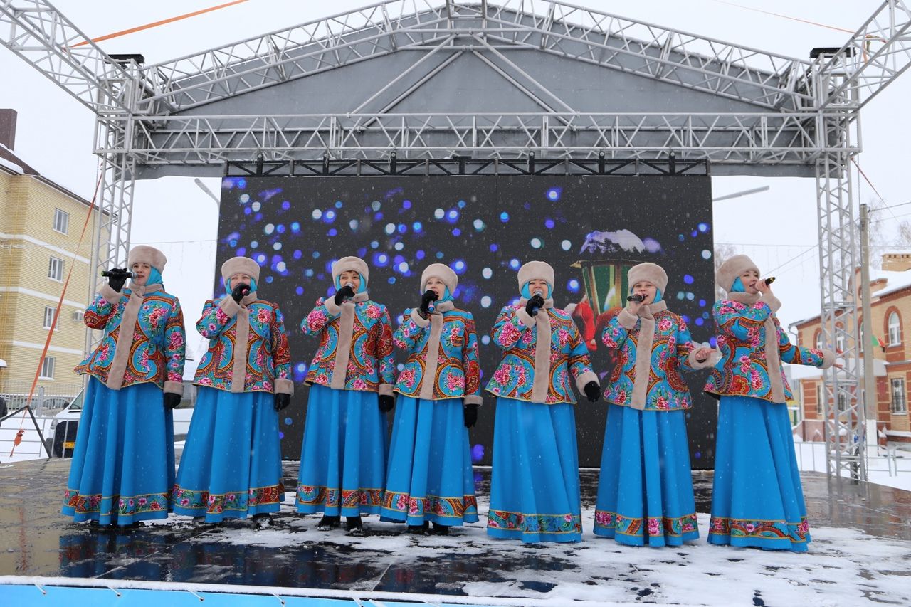 Фоторепортаж: В Алексеевском весело прошли Рождественские гуляния