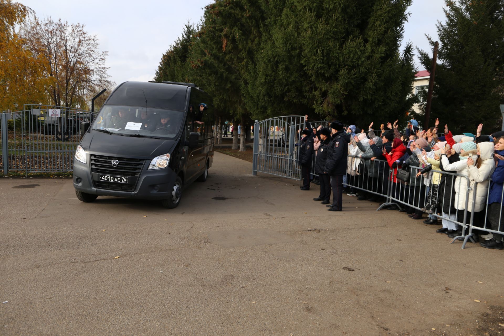 В Алексеевском проводили на учебный полигон четвертую команду мобилизованных