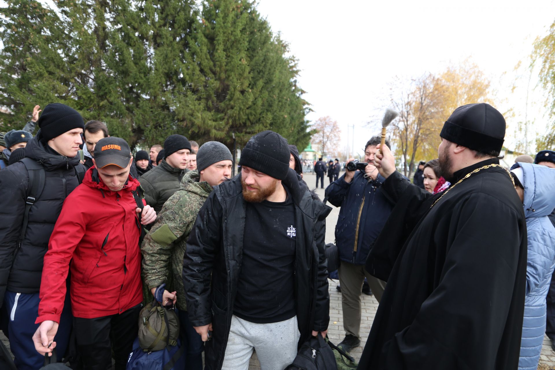 В Алексеевском проводили на учебный полигон четвертую команду мобилизованных