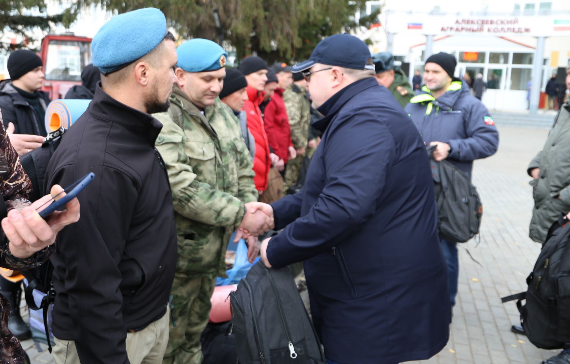 В Алексеевском проводили на учебный полигон четвертую команду мобилизованных