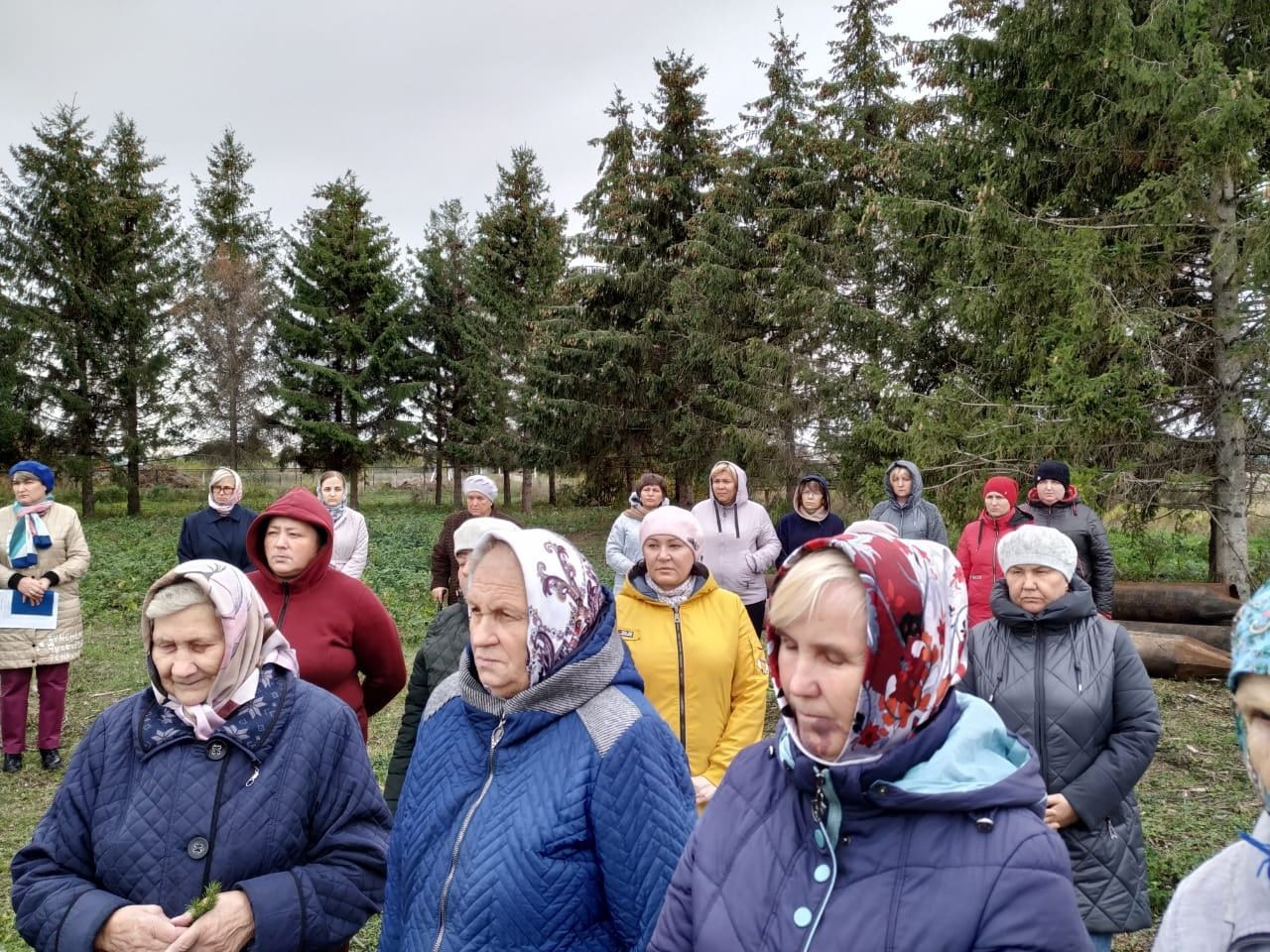 В Билярске на месте будущей часовни провели молебен и забили первые сваи