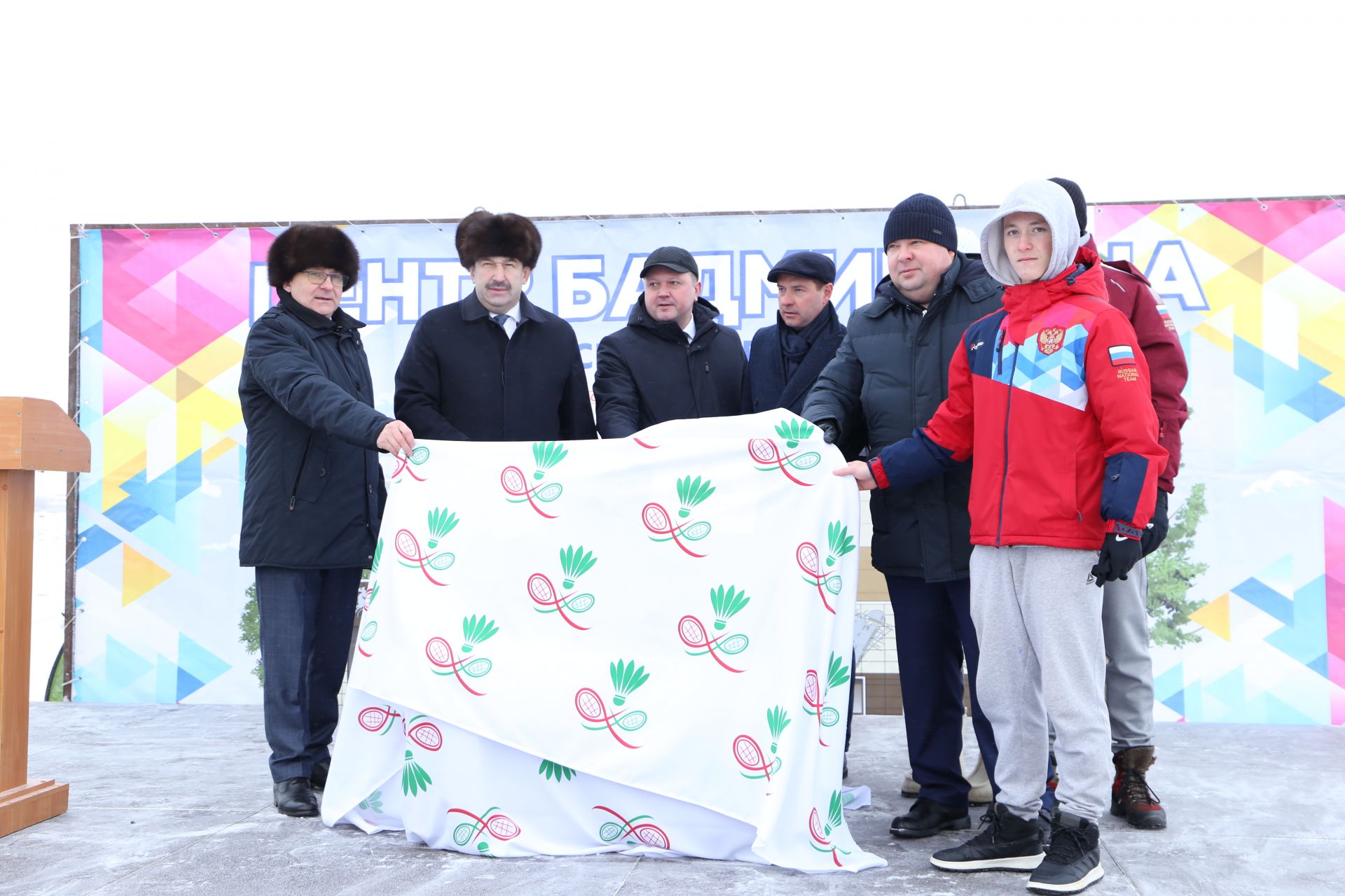 Премьер-министр РТ заложил первый камень в основание Центра бадминтона в Алексеевском