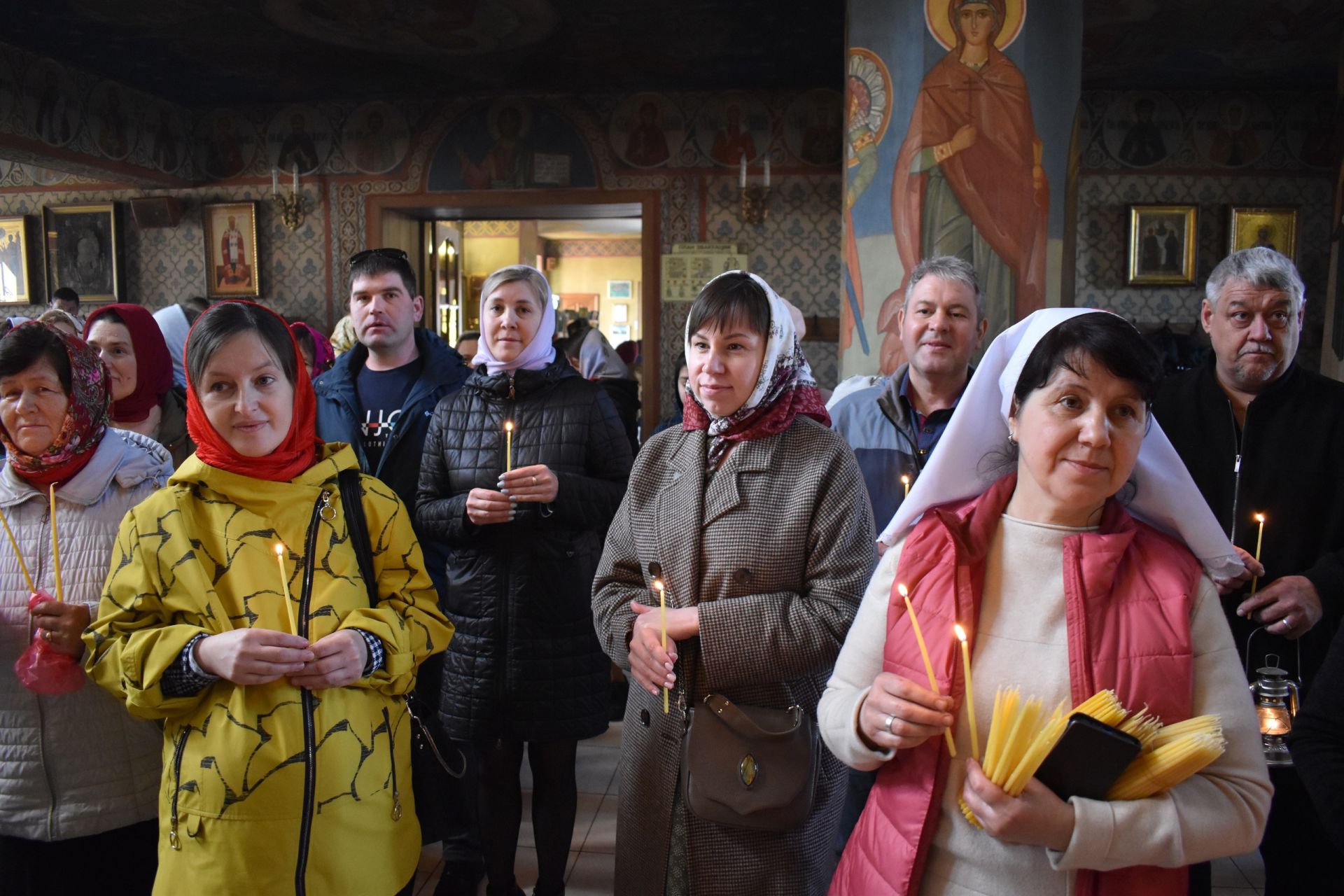 В Алексеевское доставили Благодатный огонь