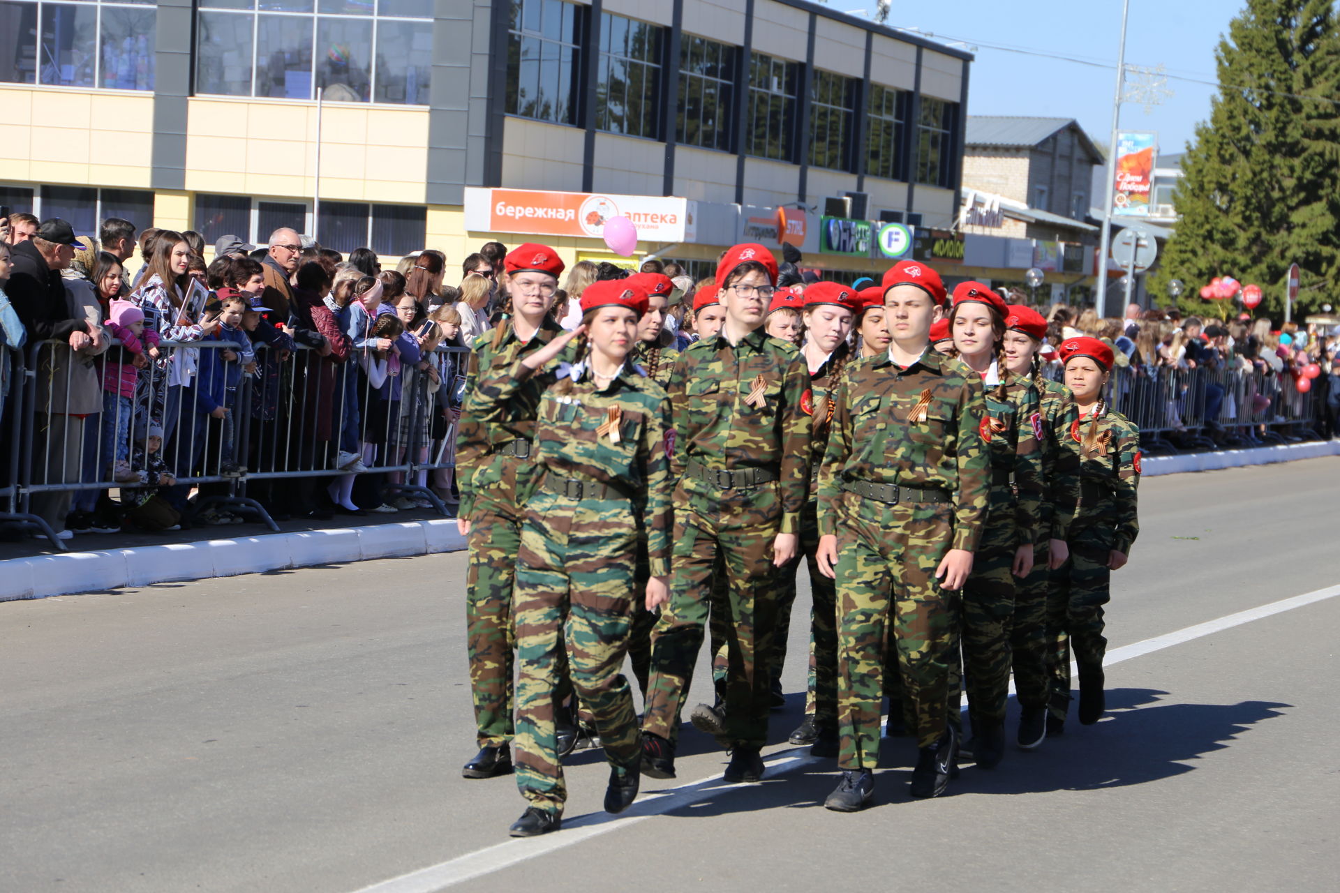 В Алексеевском состоялся парад Победы