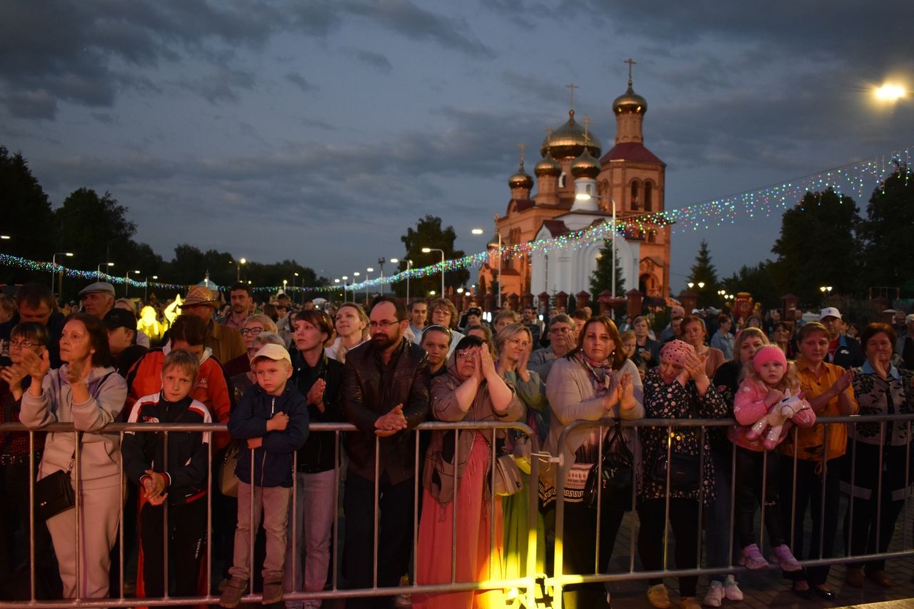 Фоторепортаж с вечернего концерта Фестиваля «Алексеевские перезвоны-2022»