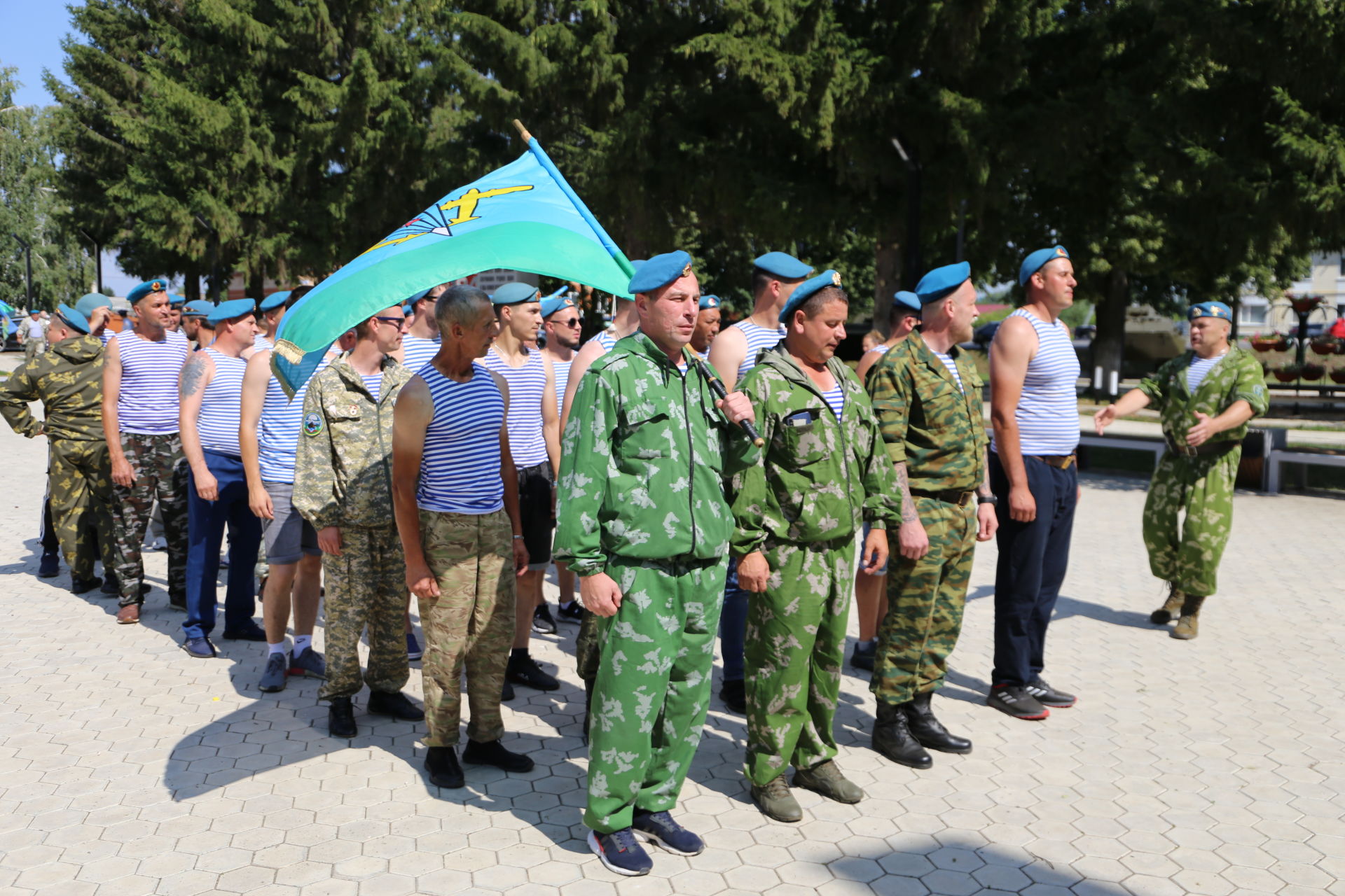 Алексеевские десантники почтили память павших в годы Великой Отечественной войны