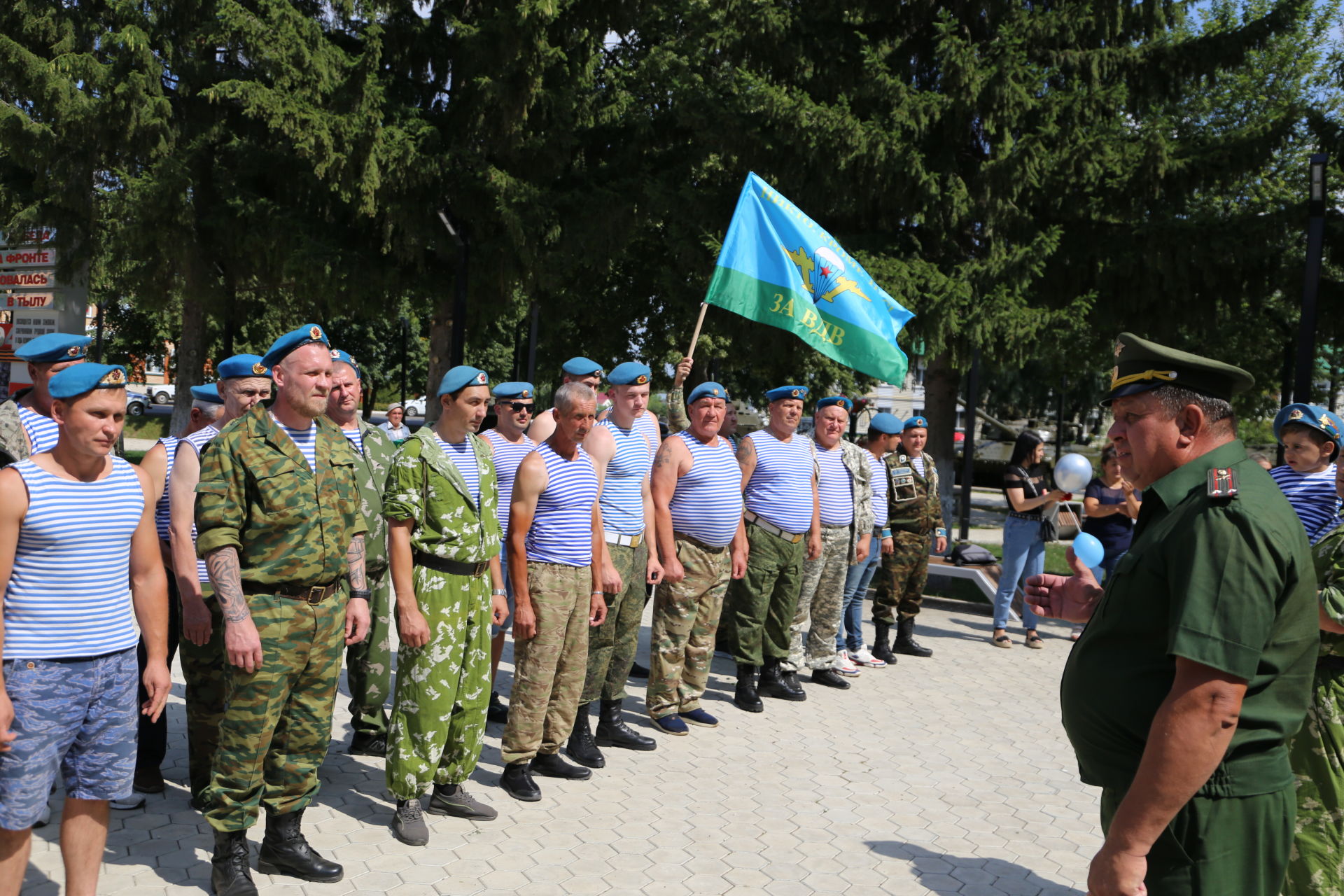 Алексеевские десантники почтили память павших в годы Великой Отечественной войны