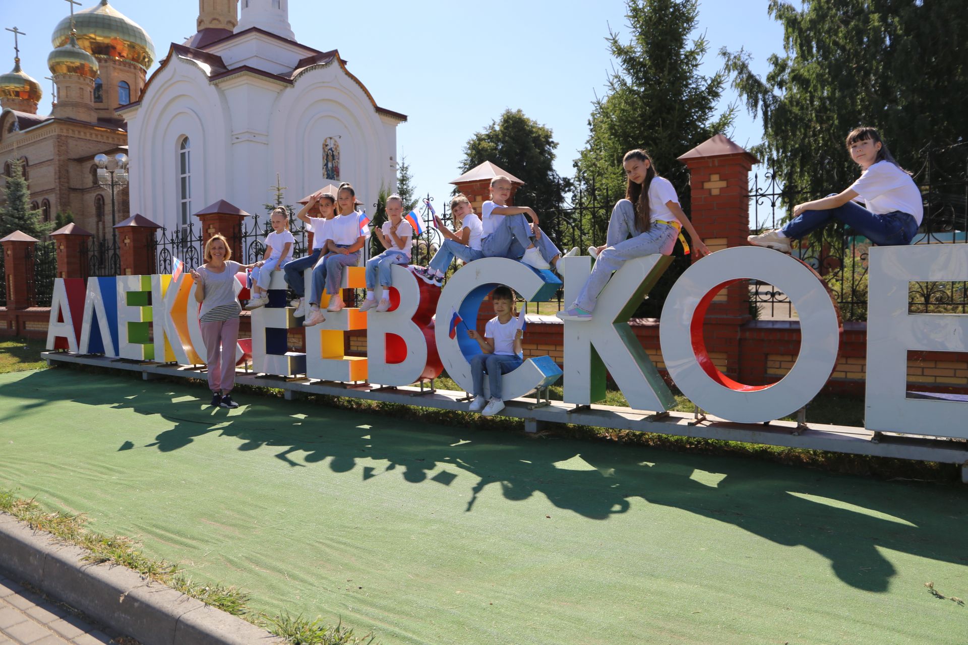 Алексеевцы провели велопробег в преддверии празднования Дня Государственного флага Российской Федерации