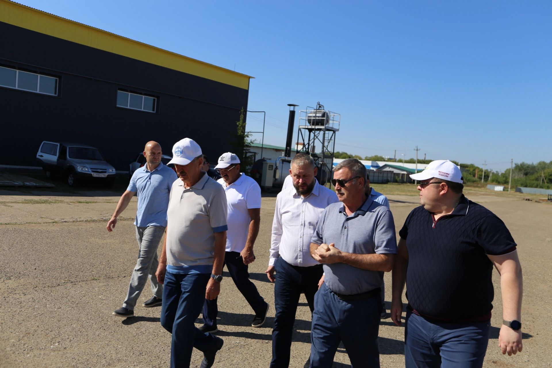 Министр транспорта и дорожного хозяйства РТ посетил завод «ТАТМАШ» в Алексеевском