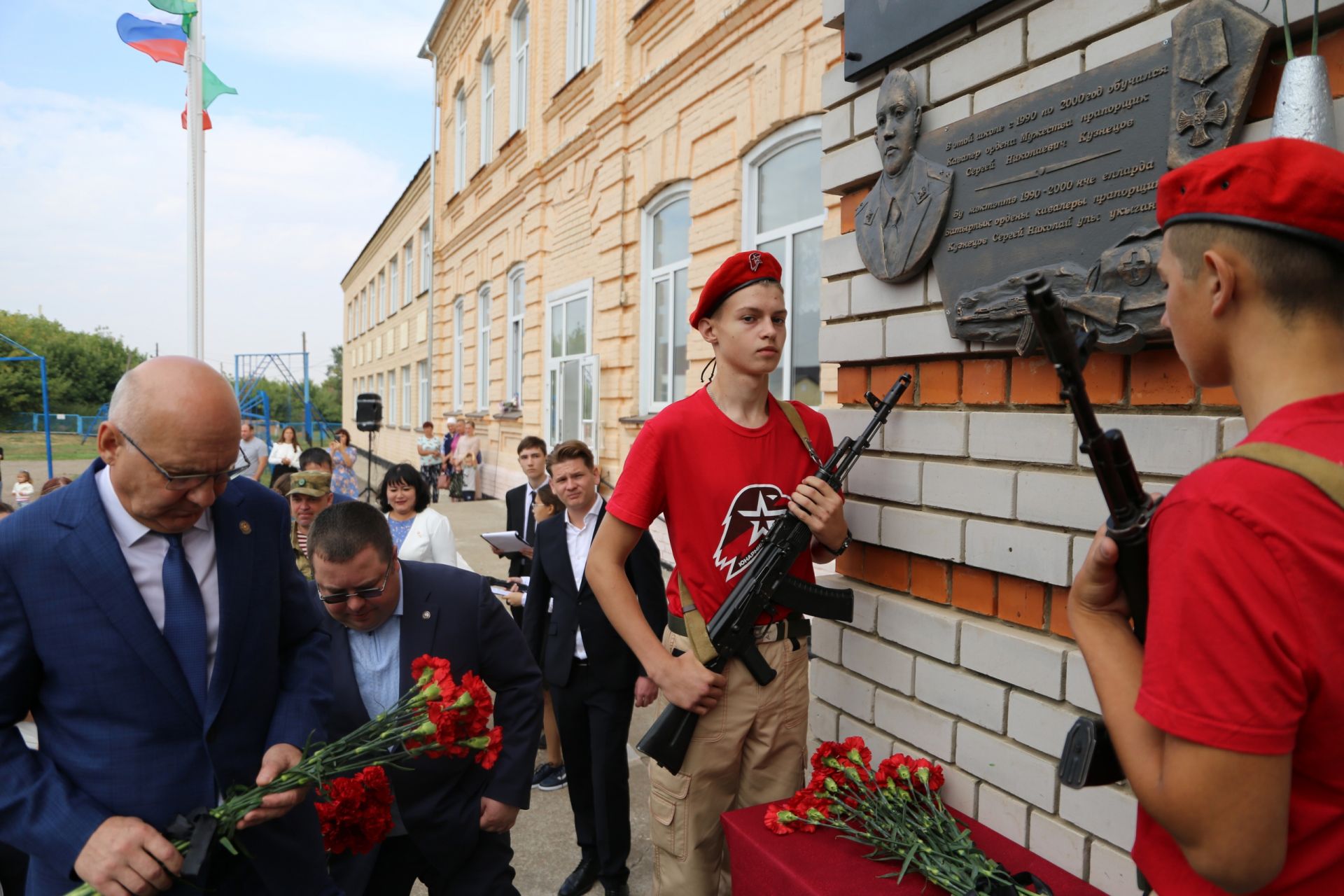 В Билярской школе открыли памятную доску военному медику, погибшему на Украине
