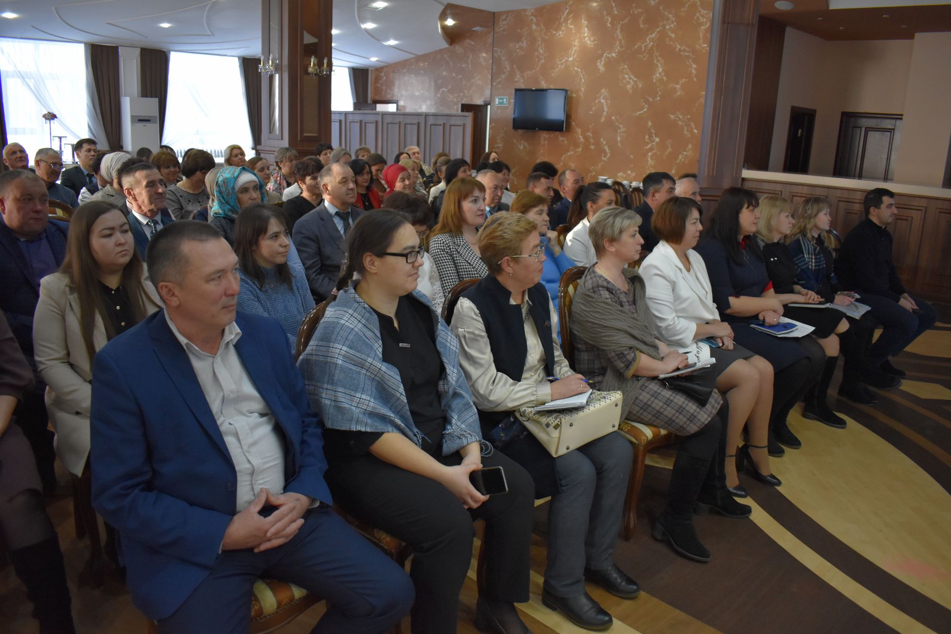 Руководители образовательных учреждений Алексеевского и Рыбнослободского районов обсудили питание детей в школах и детских садах