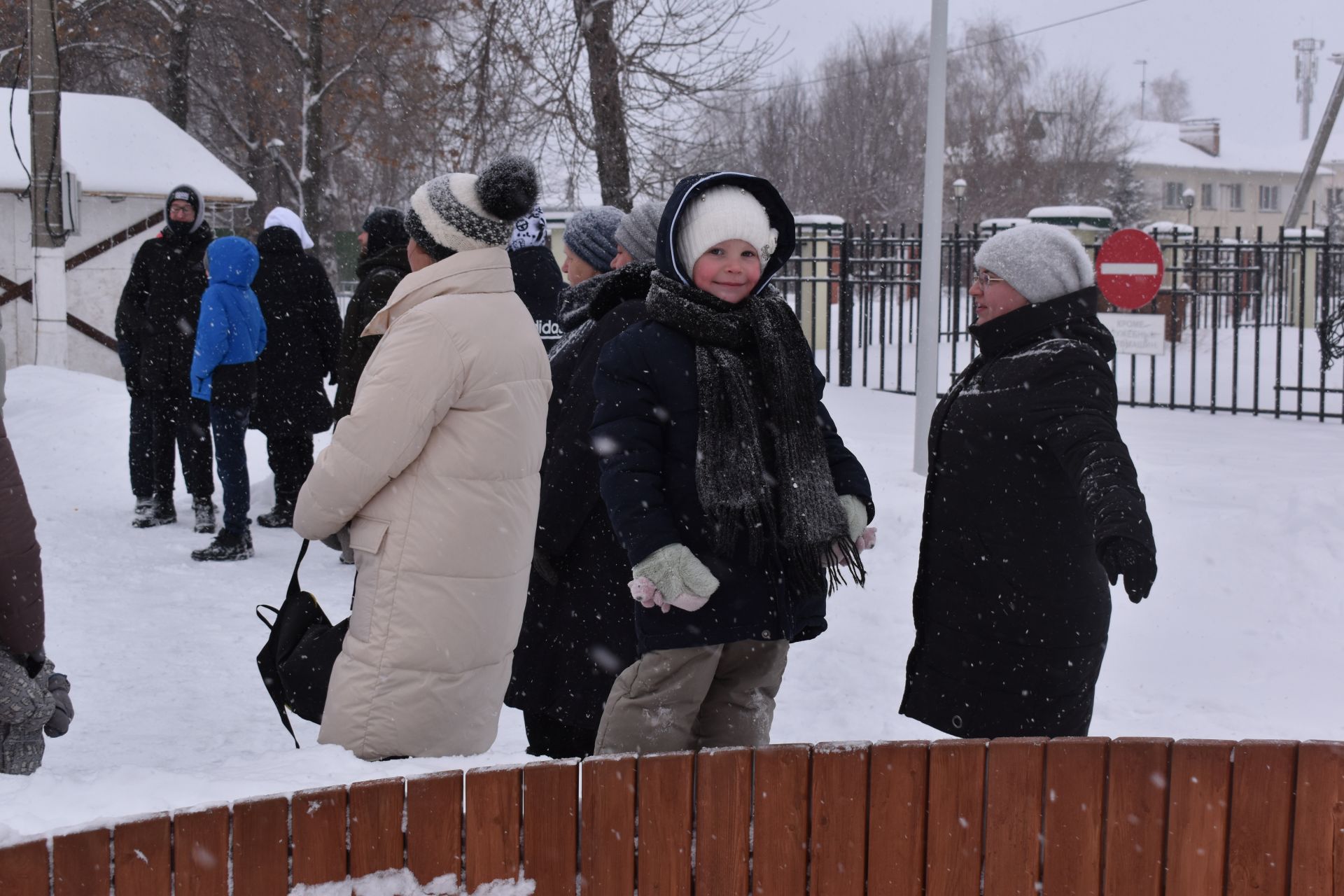 В Алексеевском сказочные герои устроили спортивный праздник для детворы