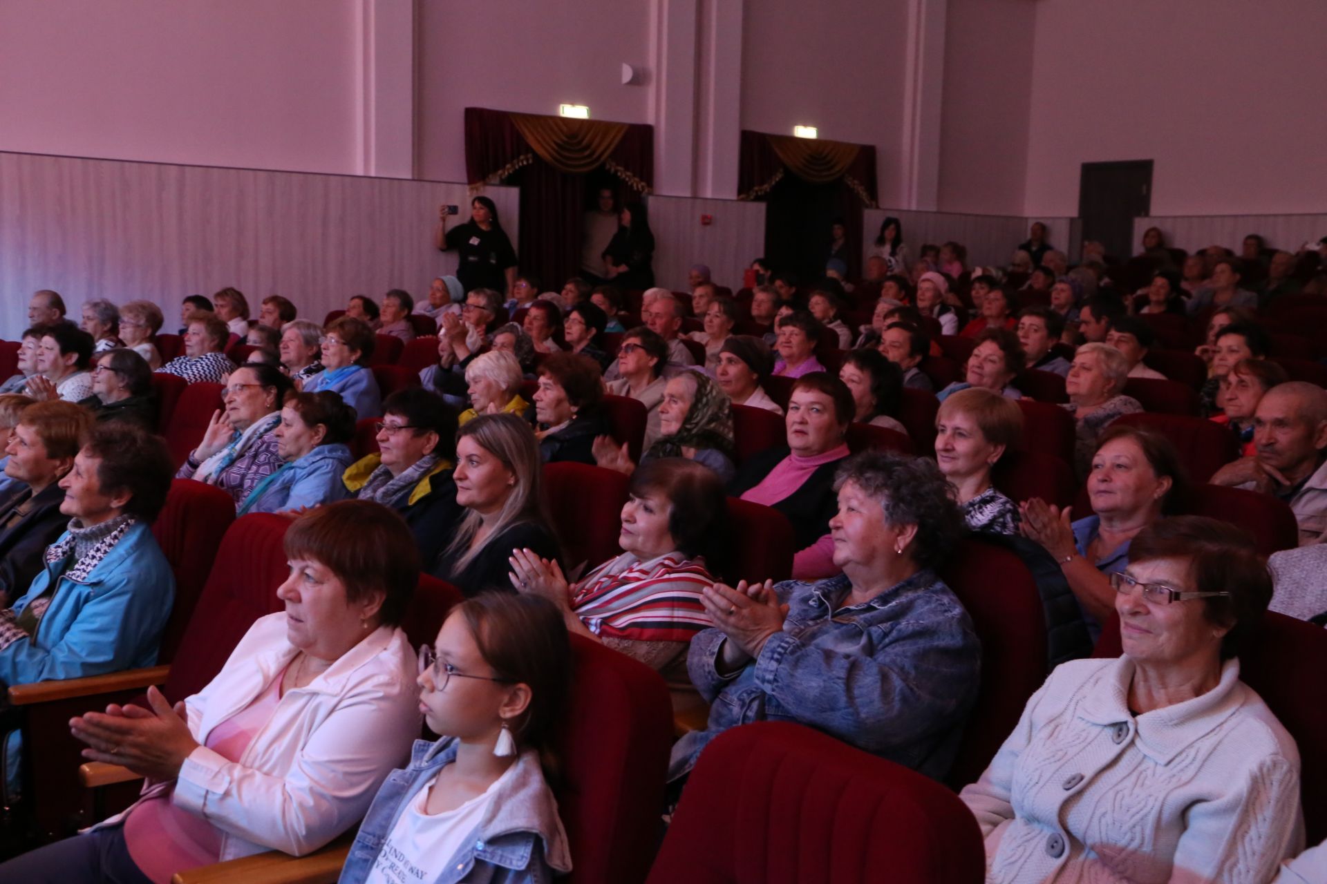 В Алексеевском в День пожилого человека прошел праздничный концерт