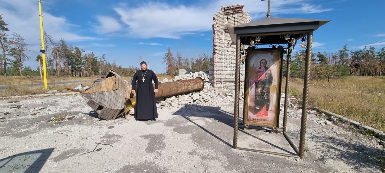 Алексеевский священник доставил груз в зону СВО