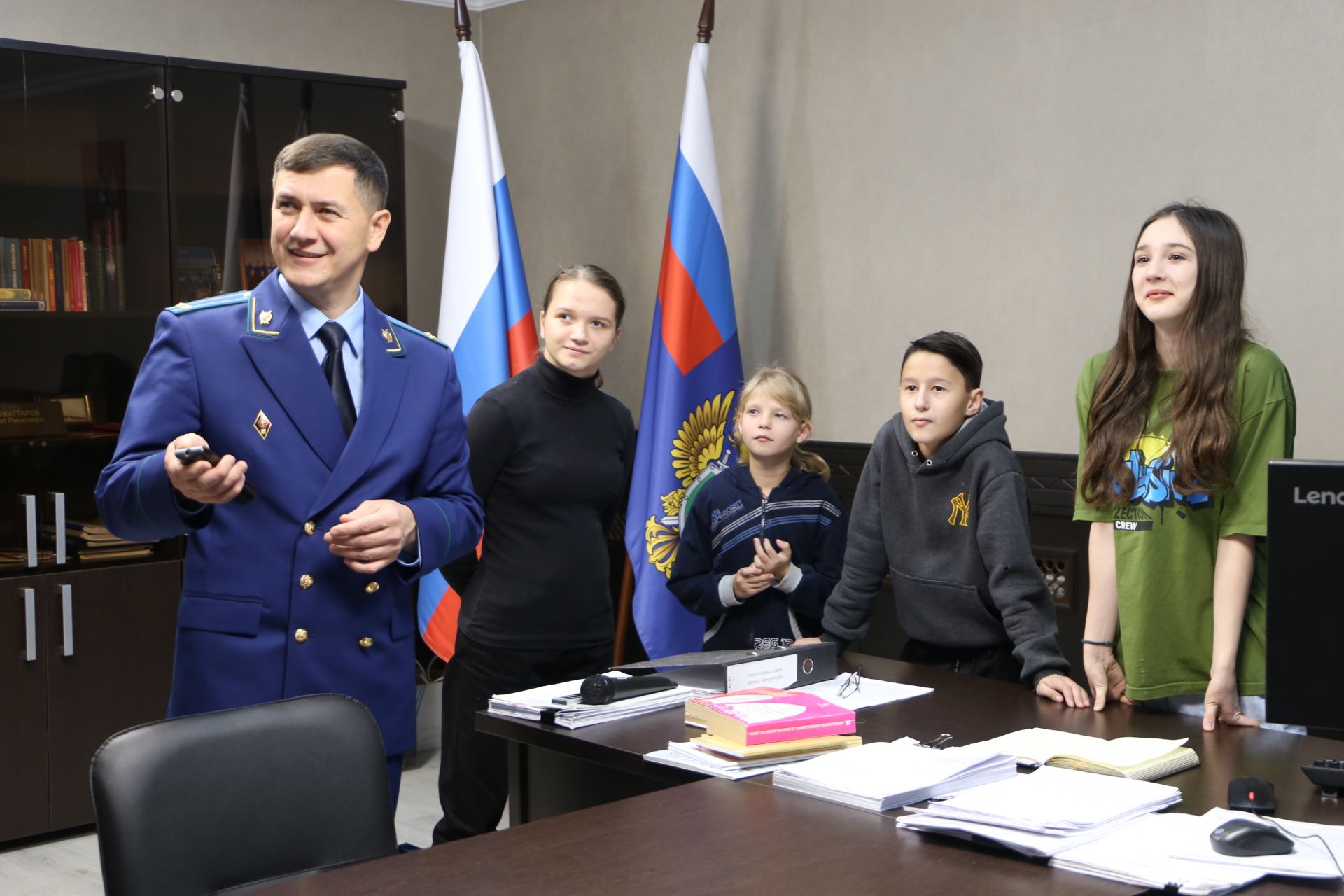 Прокуратура Алексеевского района организовала экскурсию по ведомству для воспитанников приюта «Забота»