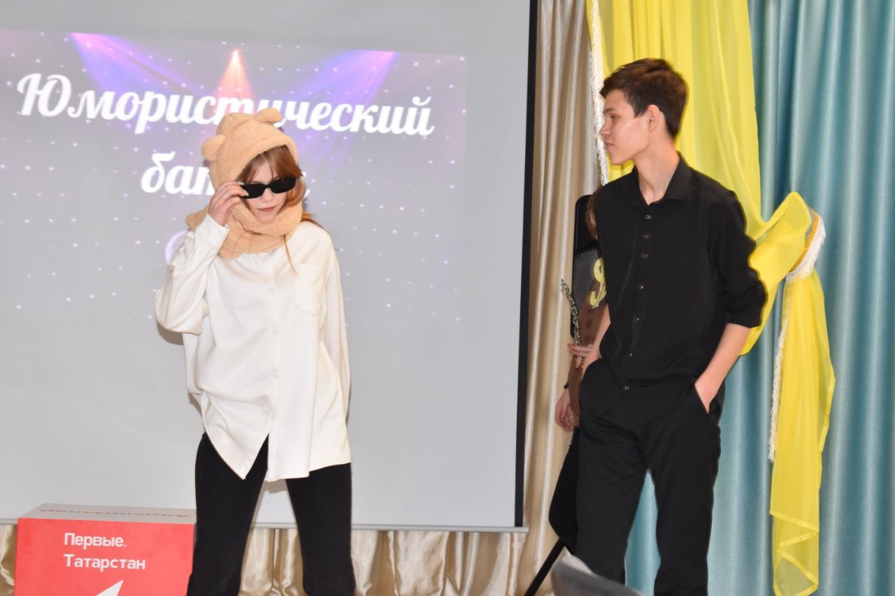 Алексеевская молодежь устроила юмористический баттл