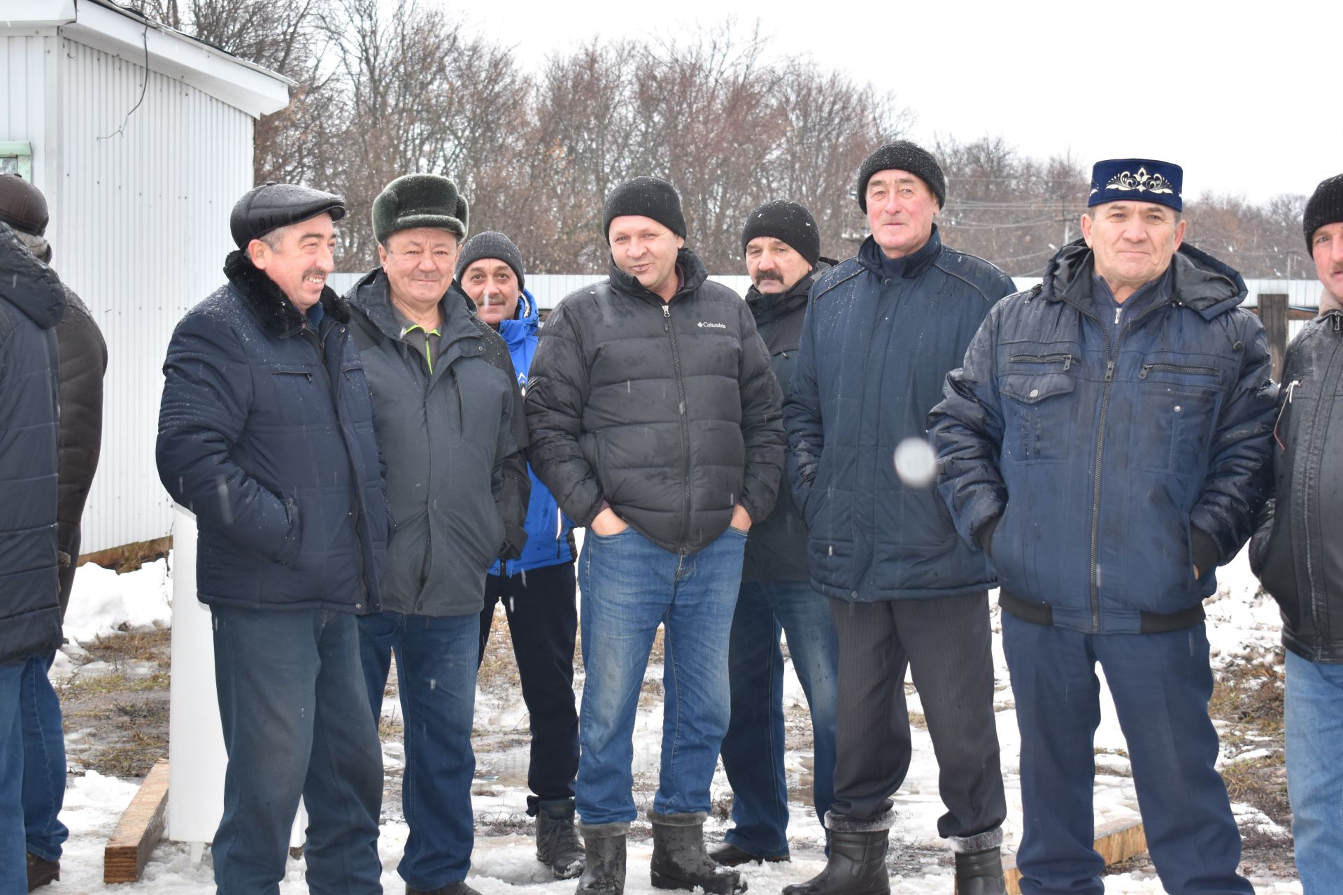 В Алексеевском установили полумесяц на минарет строящейся мечети