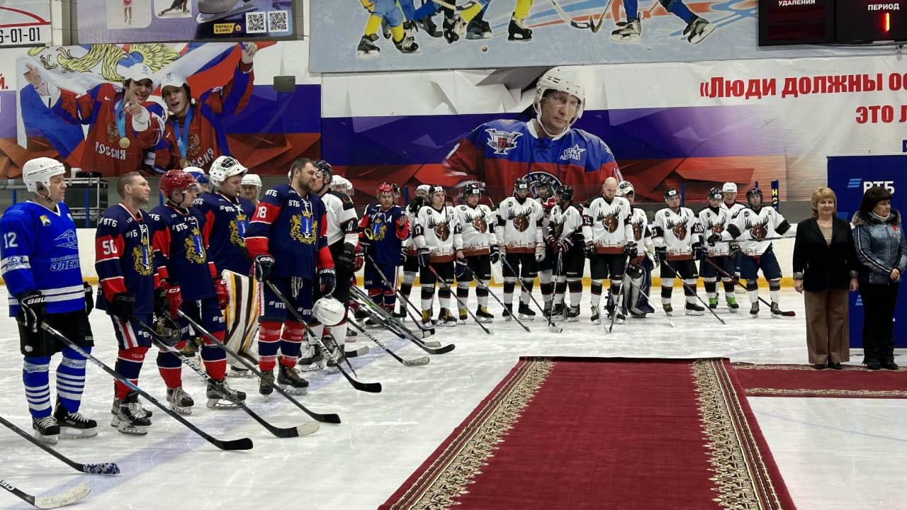 Алексеевские хоккеисты-любители взяли бронзу межрегионального благотворительного турнира