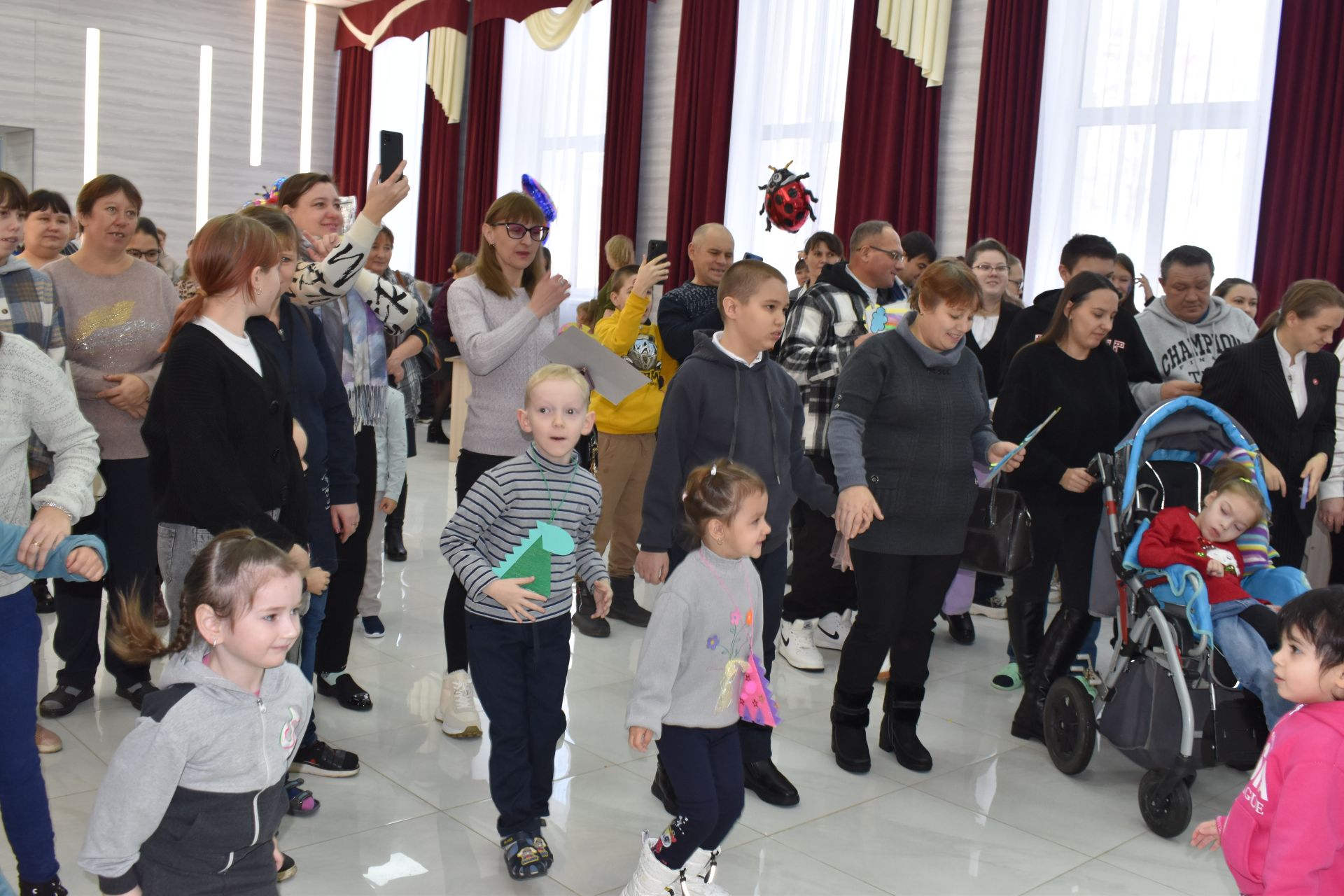 В Алексеевском детям с ограниченными возможностями устроили праздник