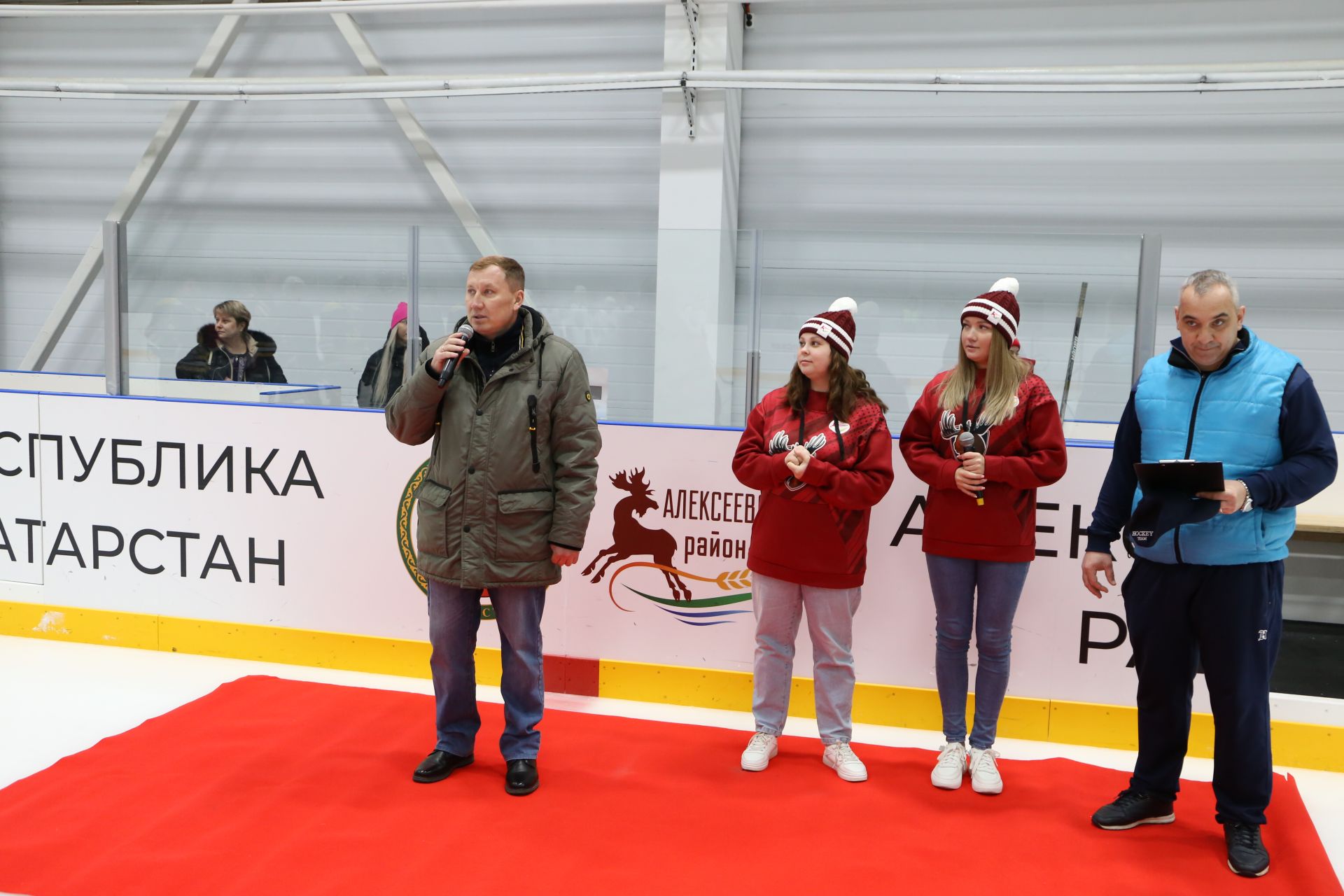 В Алексеевском стартовал хоккейный турнир на Кубок Главы Алексеевского района