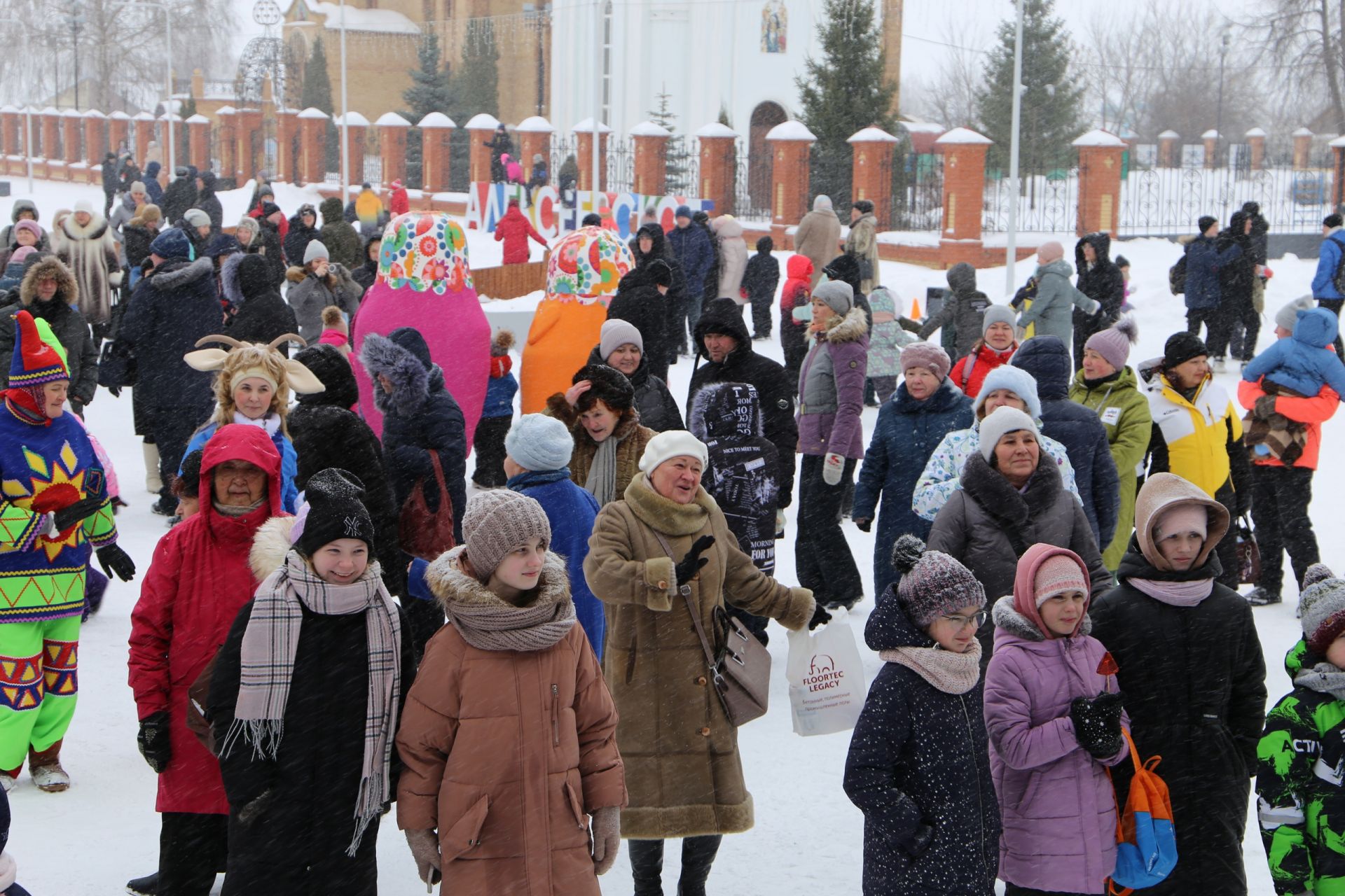 В Алексеевское на проводы зимы из Казани приехало более 160 туристов