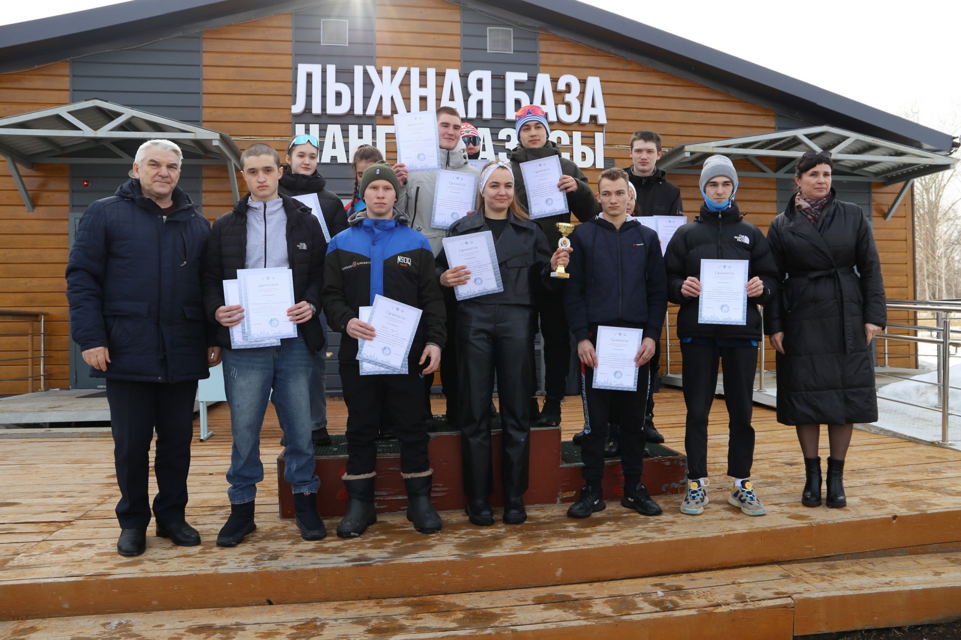 В Алексеевском прошел зональный этап соревнований по лыжным гонкам среди учащихся средних учебных заведений