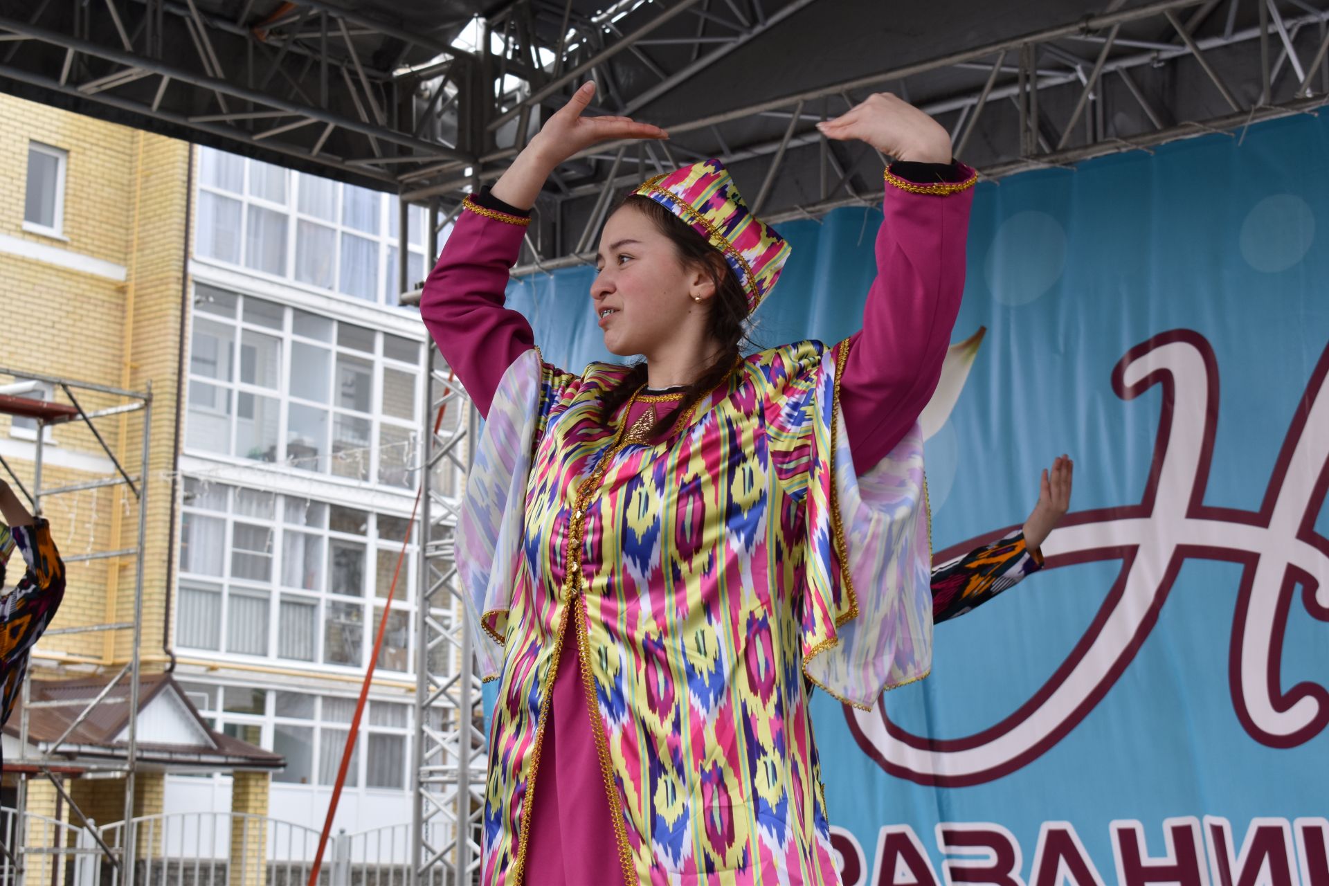 Восточные мотивы, горячий плов, танцы и игры: в Алексеевском отпраздновали Навруз