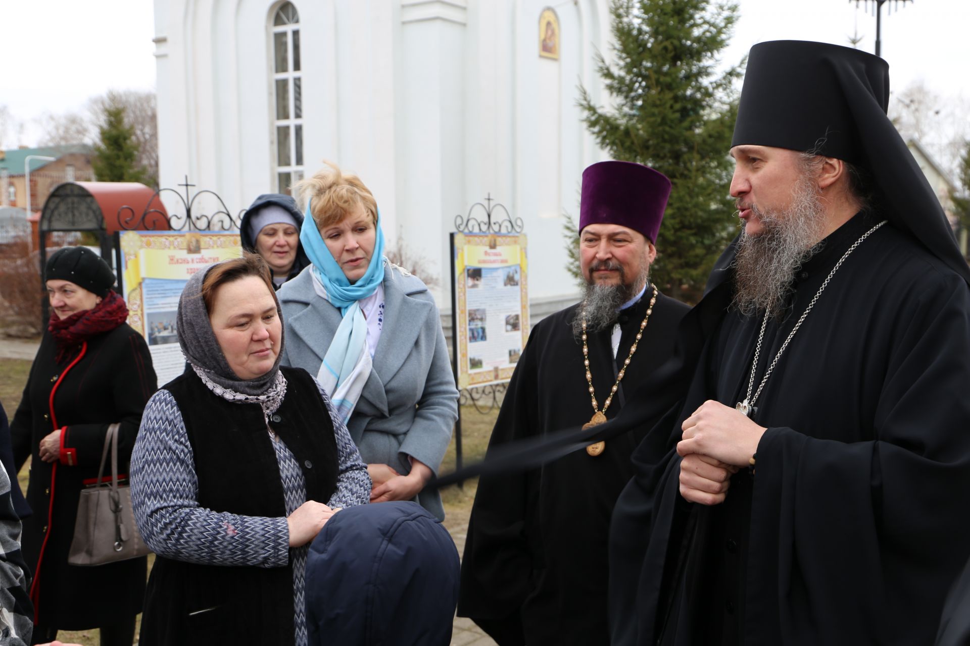 Алексеевское посетил епископ Чистопольский и Нижнекамский Пахомий