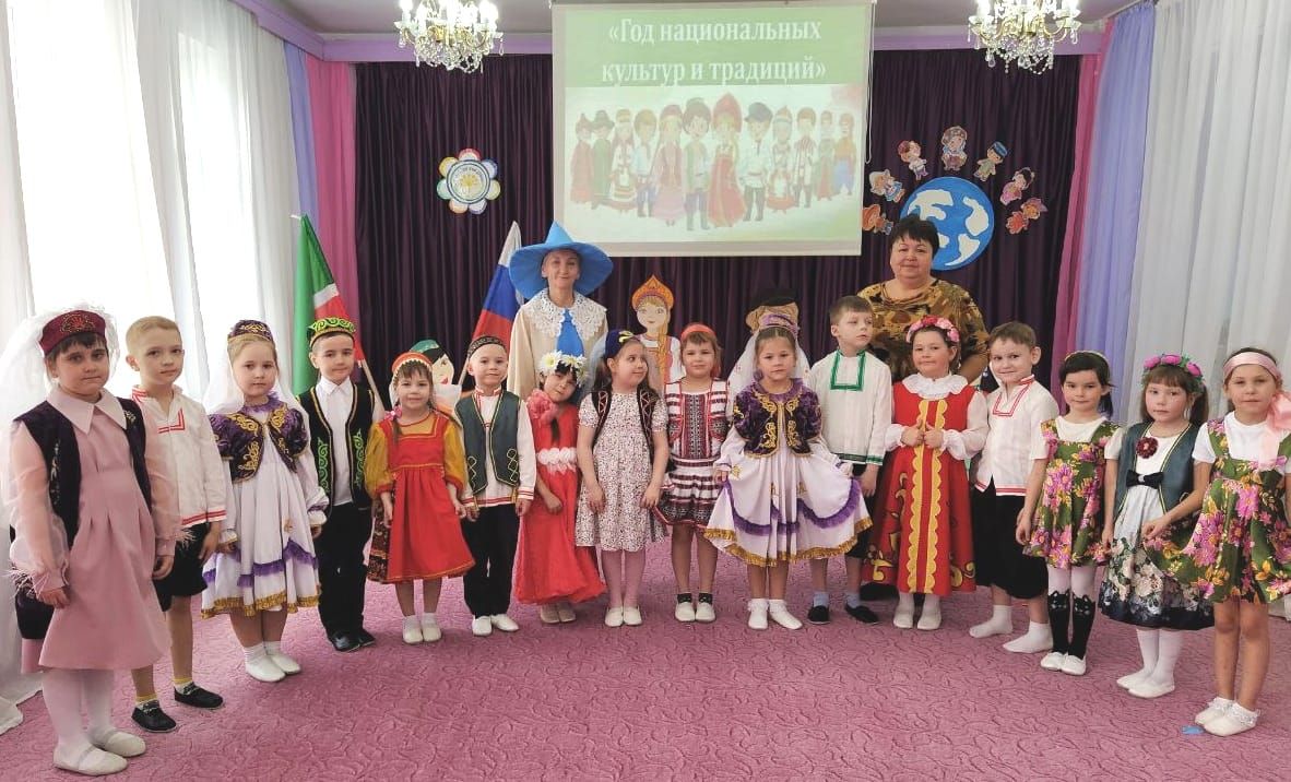 Алексеевские дошкольники показали мультикультурное разнообразие района