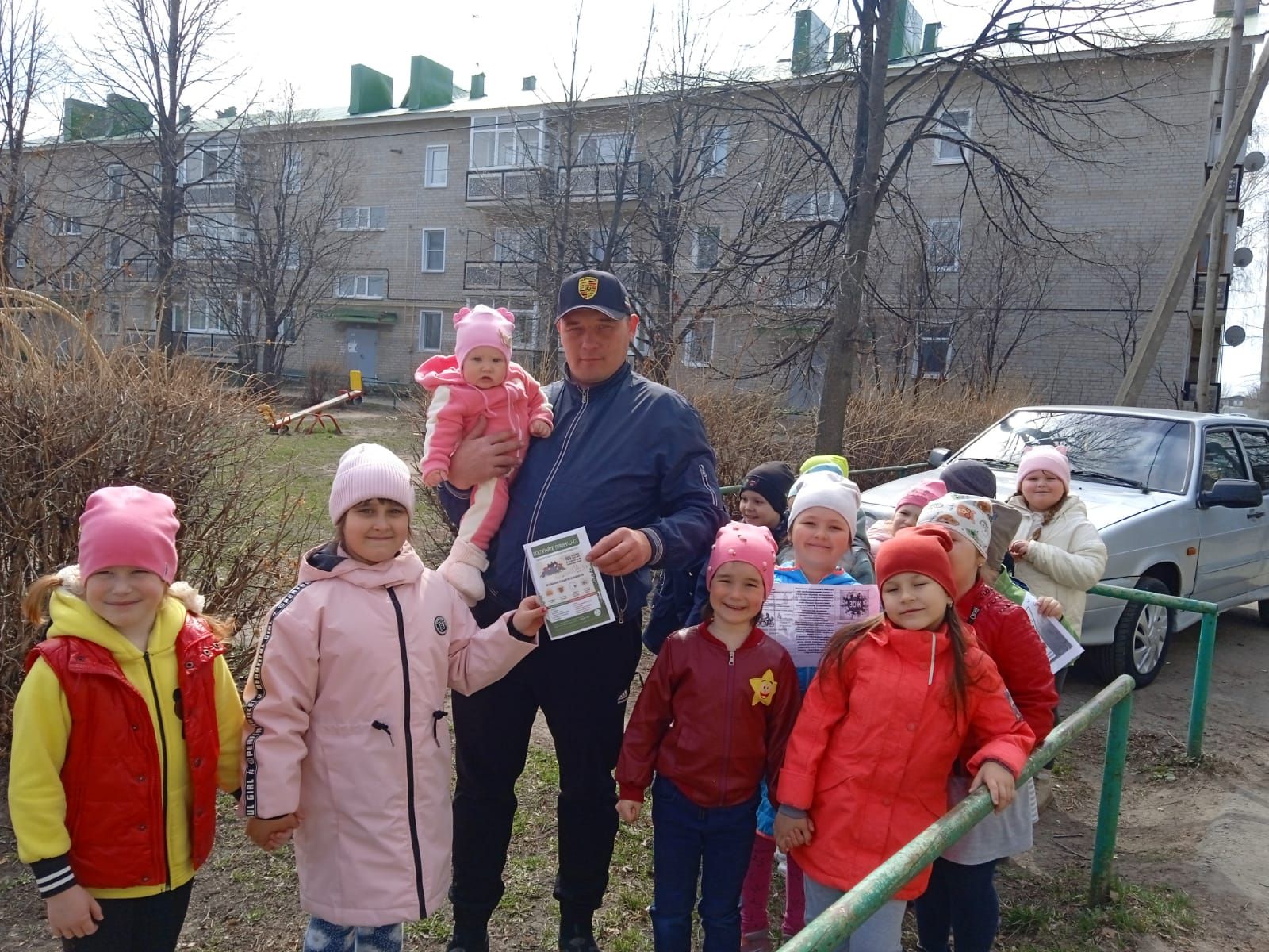 Алексеевские дошкольники приняли участие в акции «Защитим поселок от мусора!»