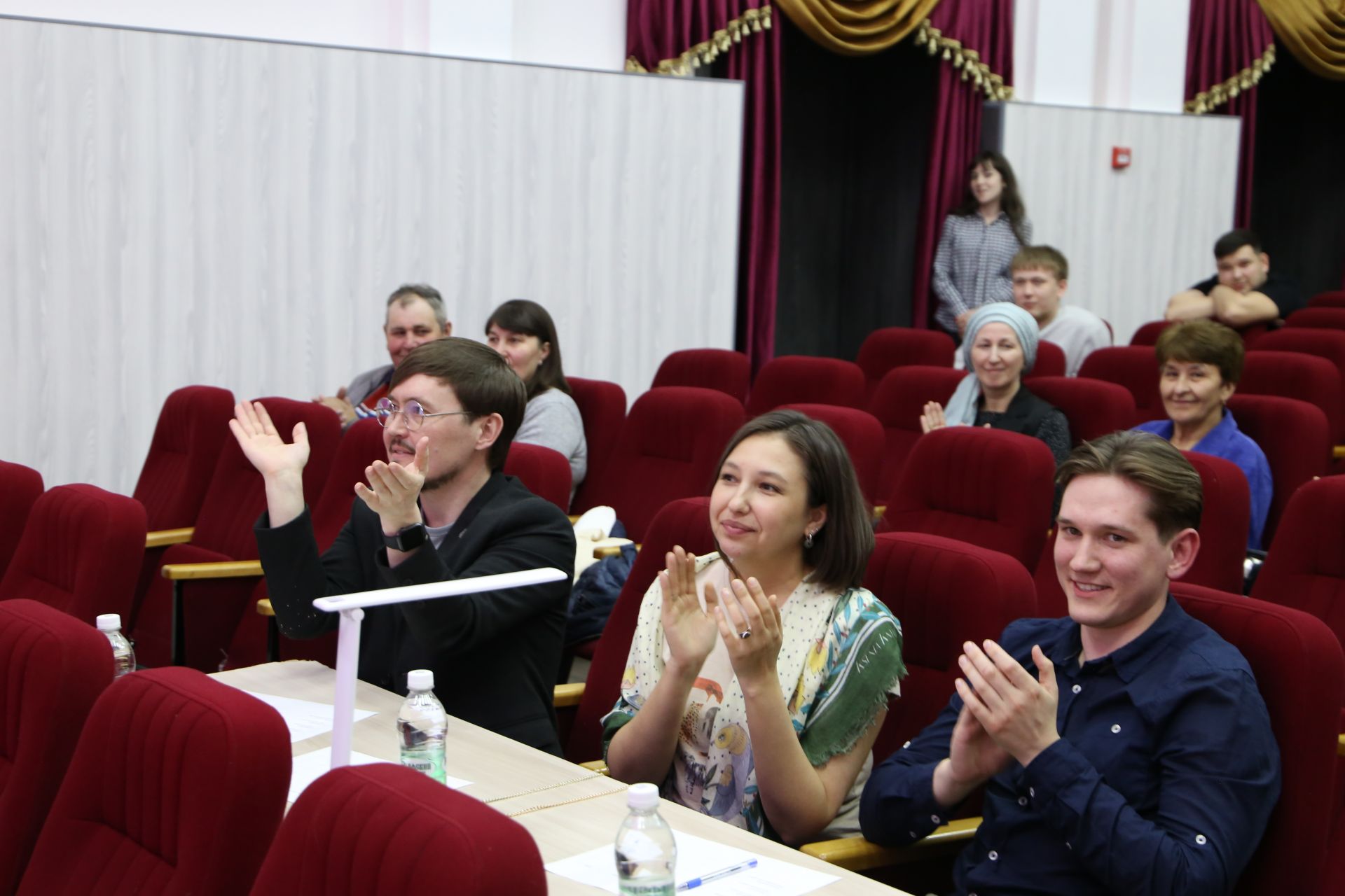 В день смеха в Алексеевском состоялся КВН на татарском языке