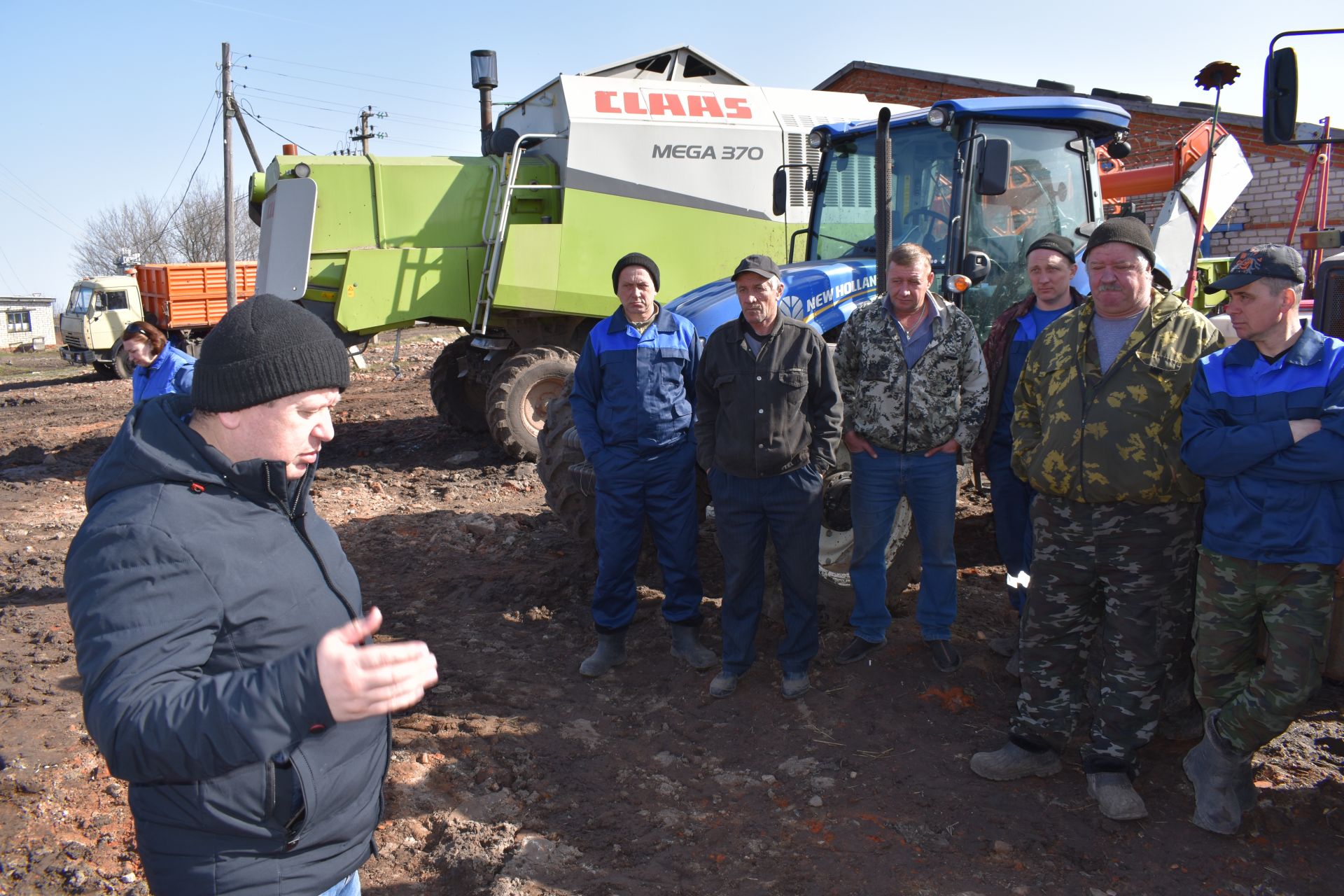 В хозяйствах Алексеевского района оценили готовность сельскохозяйственной техники