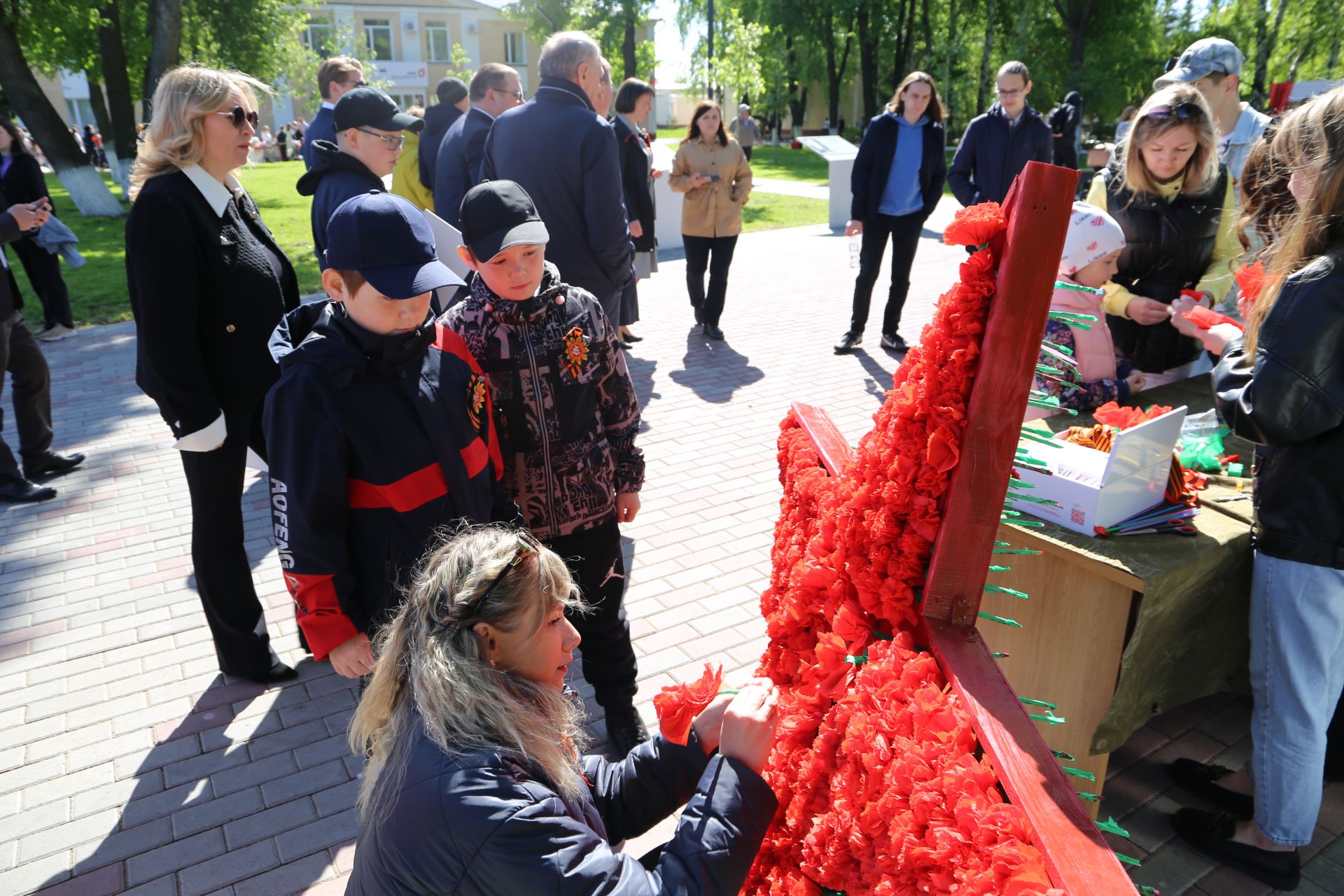 Фоторепортаж: торжественный митинг в Алексеевском в День Победы