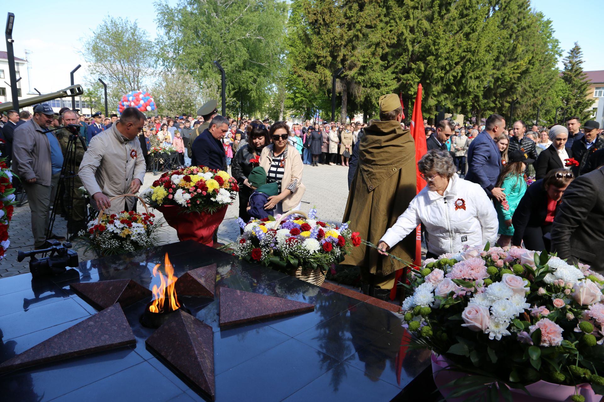 Фоторепортаж: торжественный митинг в Алексеевском в День Победы