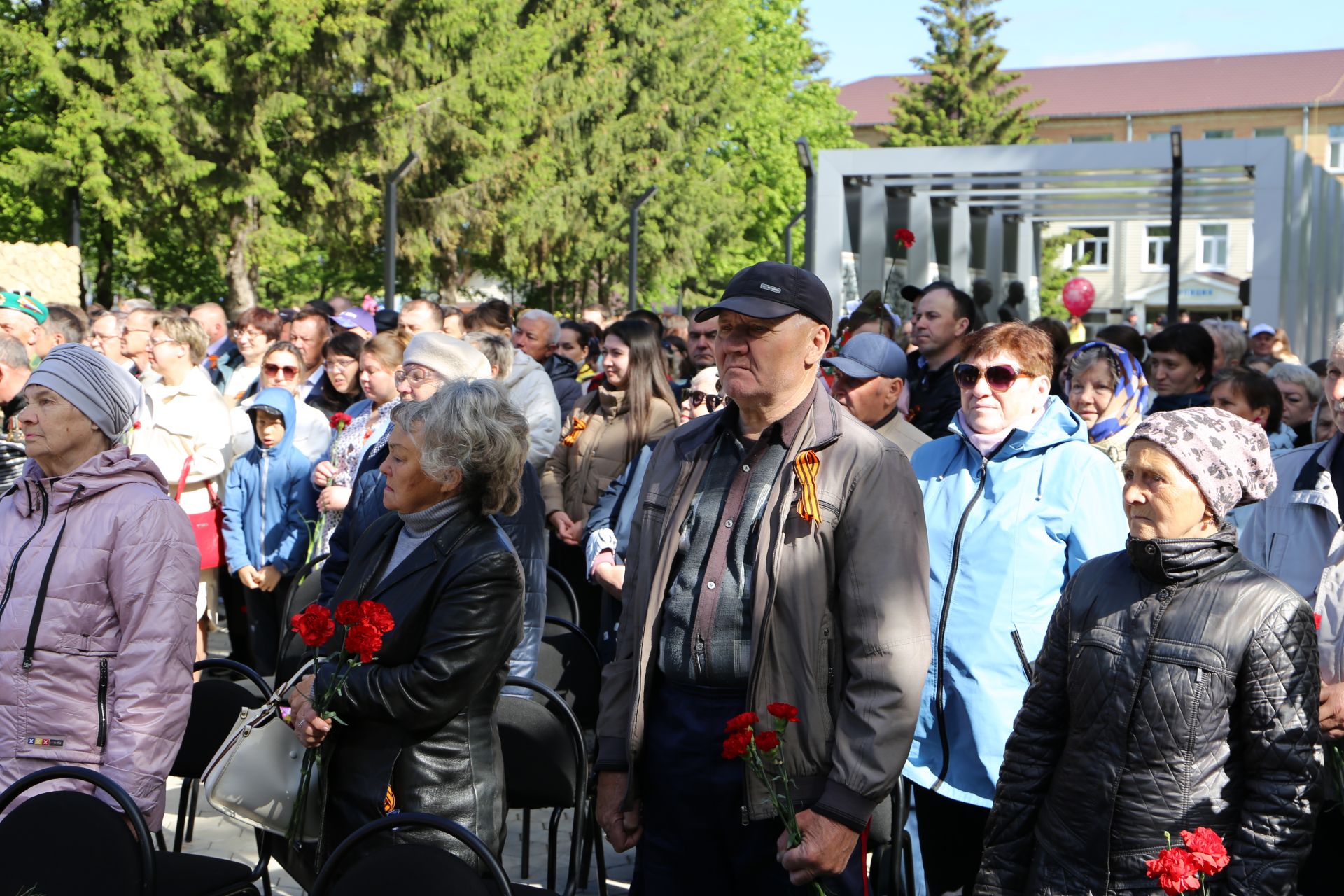 Фоторепортаж: торжественный митинг в Алексеевском в День Победы