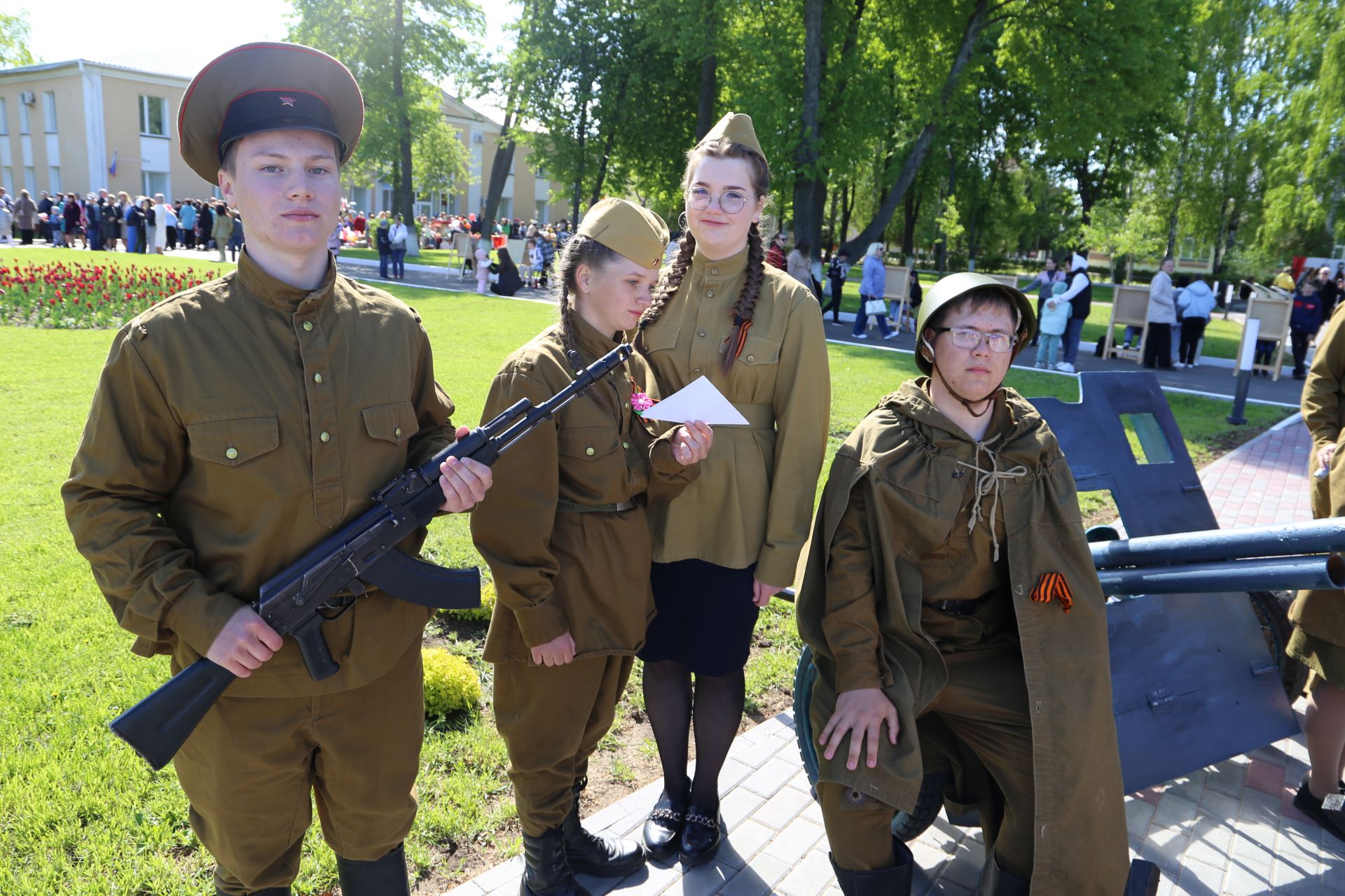 Фоторепортаж: торжественный митинг в Алексеевском в День Победы