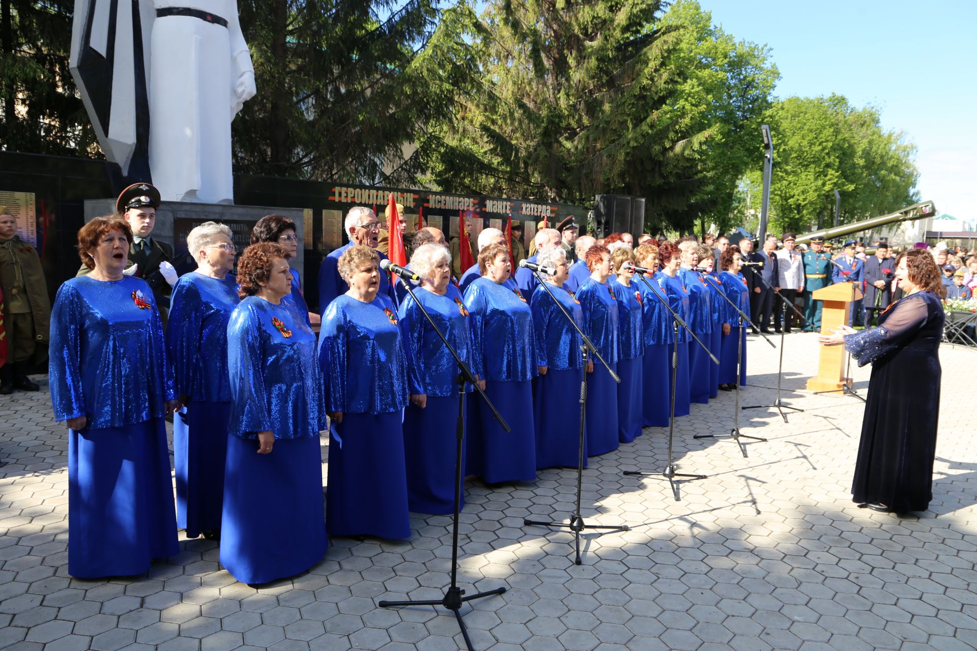 Фоторепортаж: торжественный митинг в Алексеевском в День Победы